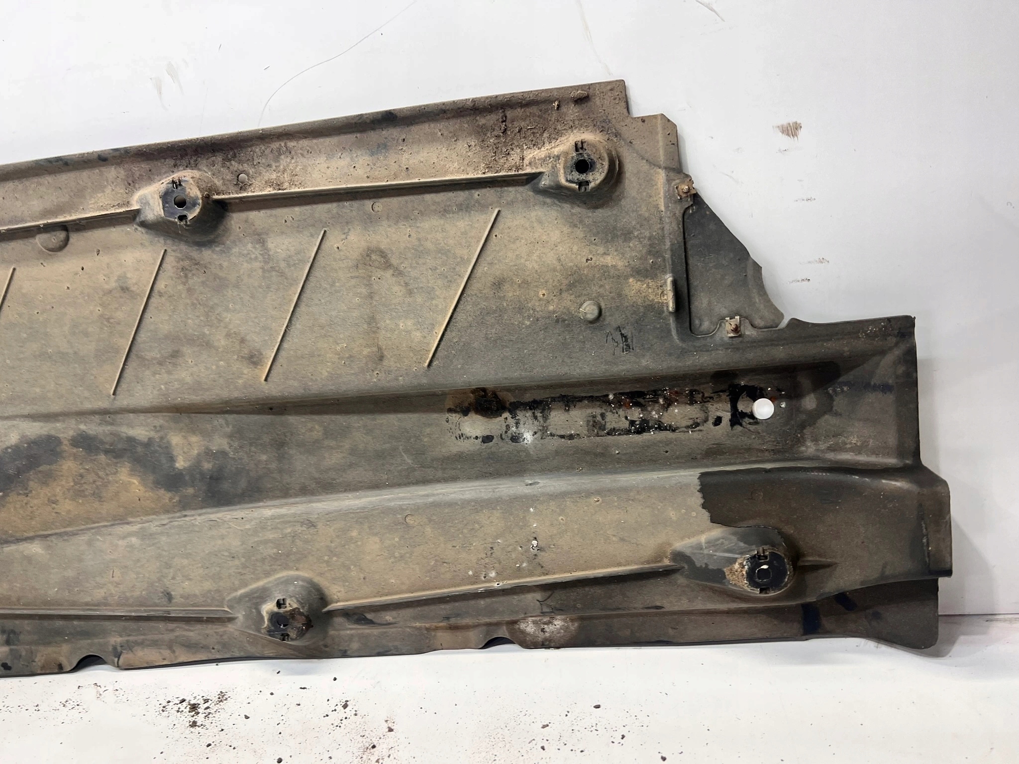 cover chassis left AUDI A3 8P 1K0825211E 1/25