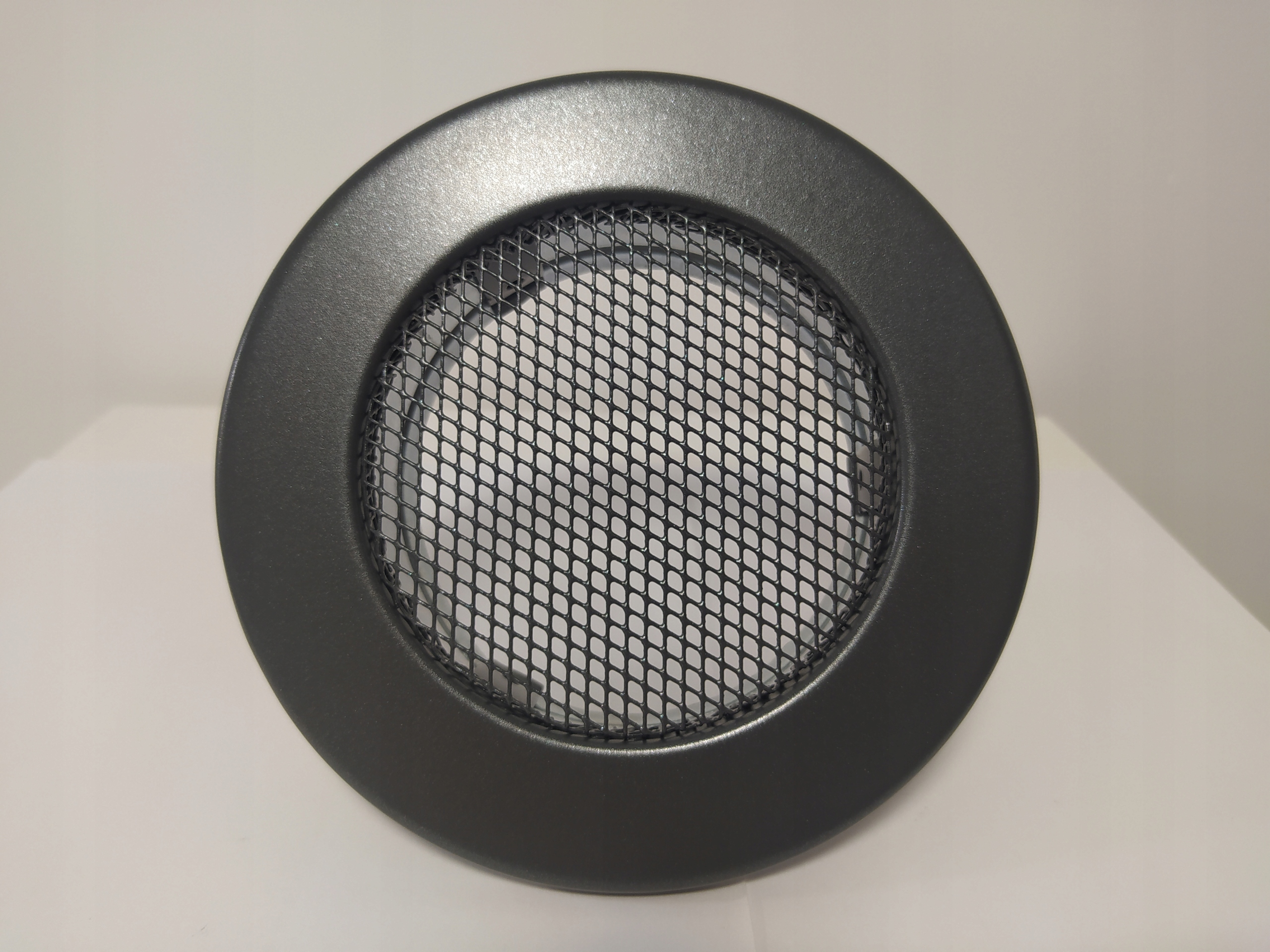 KRATKA OKRĄGŁA GRAFITOWA FI 100 KOMINKOWA SZARA metalowa z siatką kominka Marka Kratki