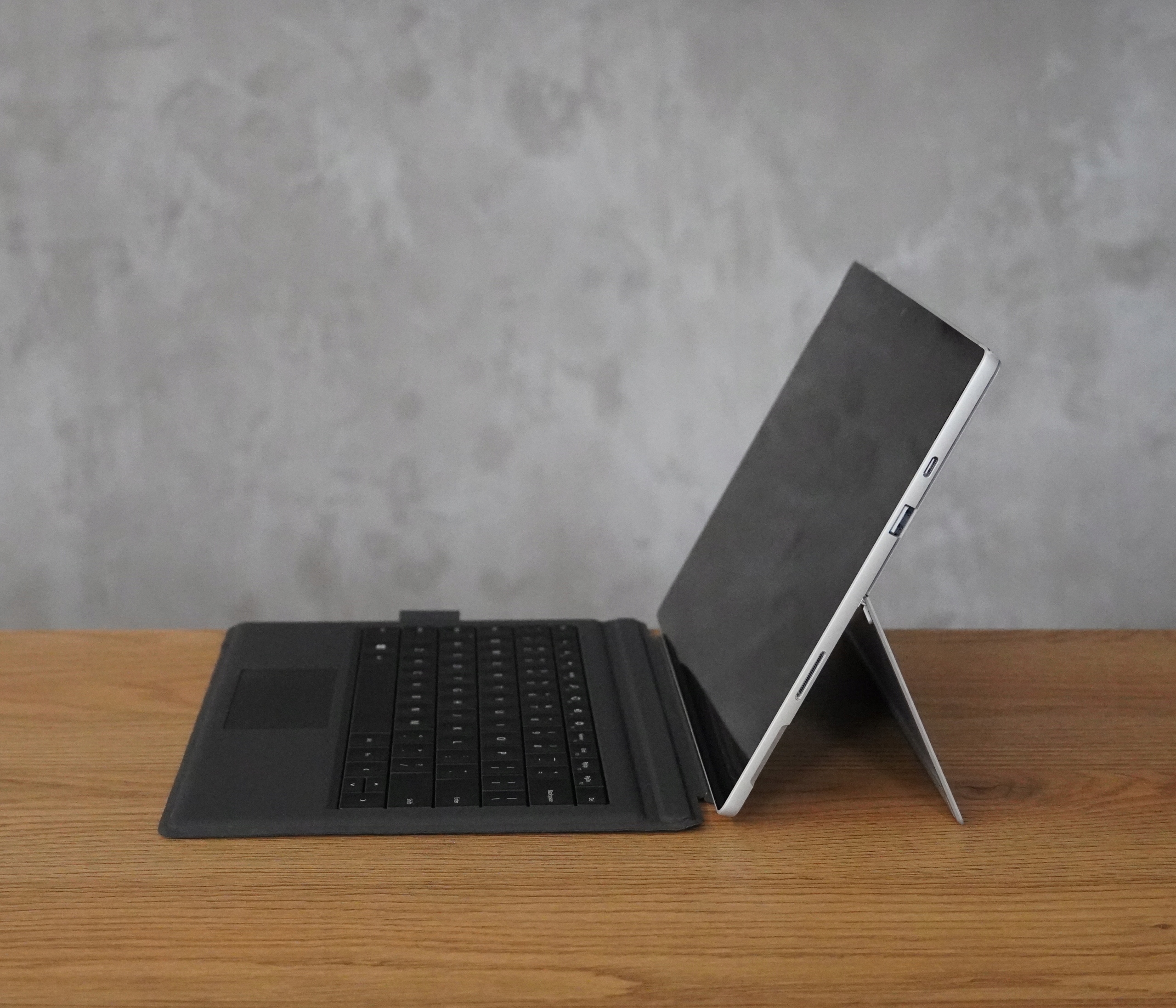 Microsoft Surface Pro 7 | Intel i5 | 8 GB | 256 GB SSD | 12,3