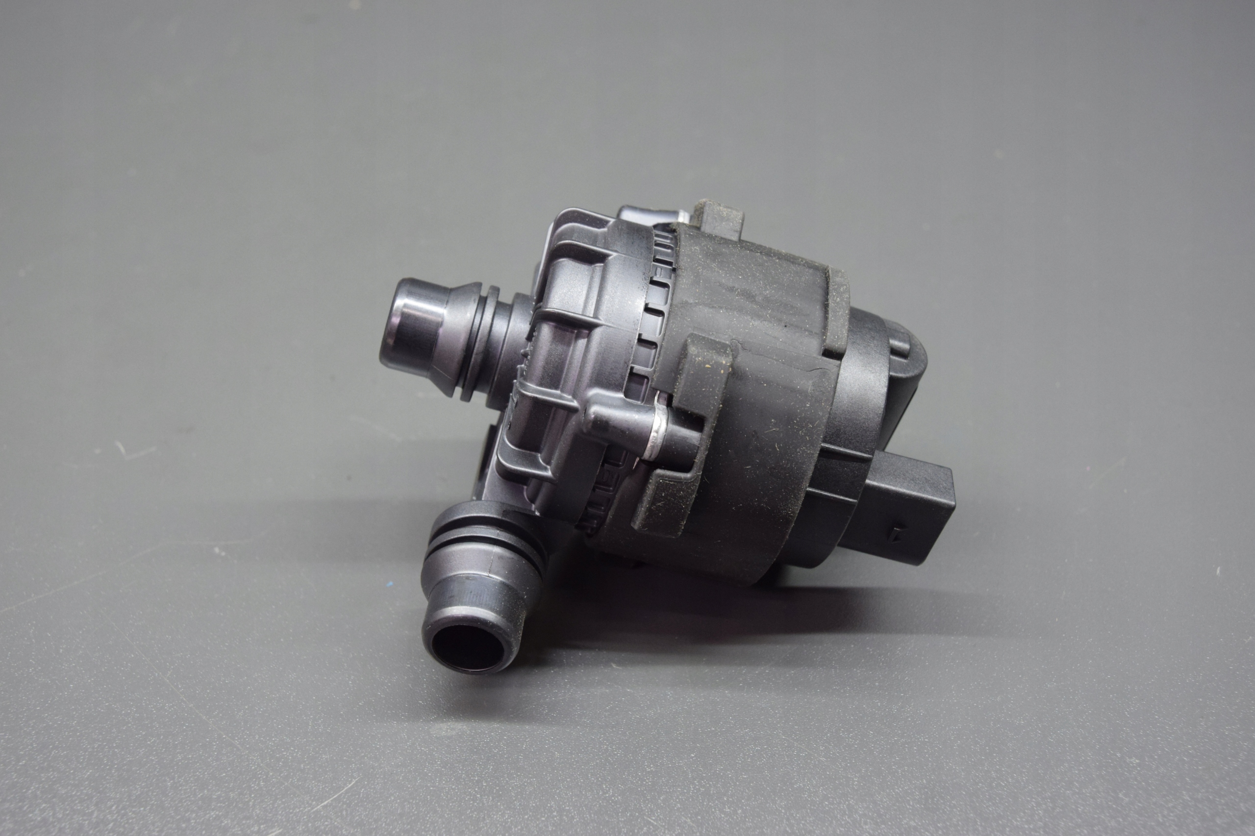 water pump electrical BMW 5 G60 i4 G26