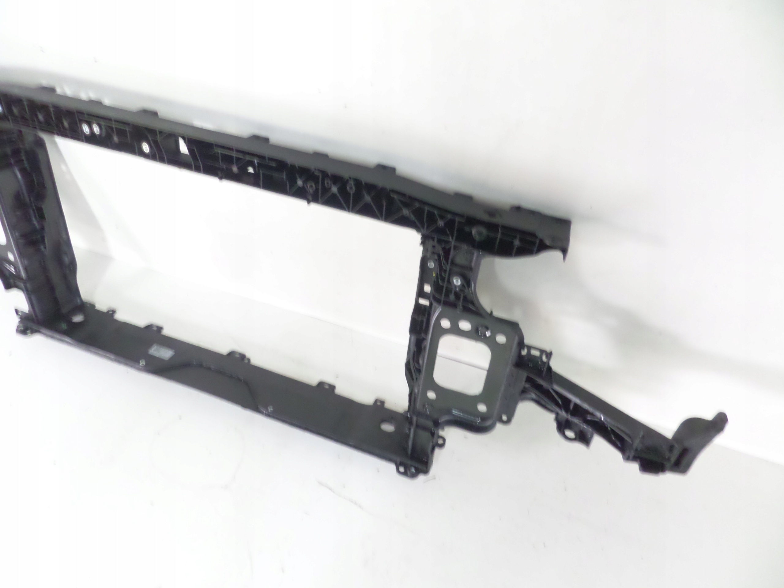 support panel for radiators front HYUNDAI I30 III 18- 64105-G4120