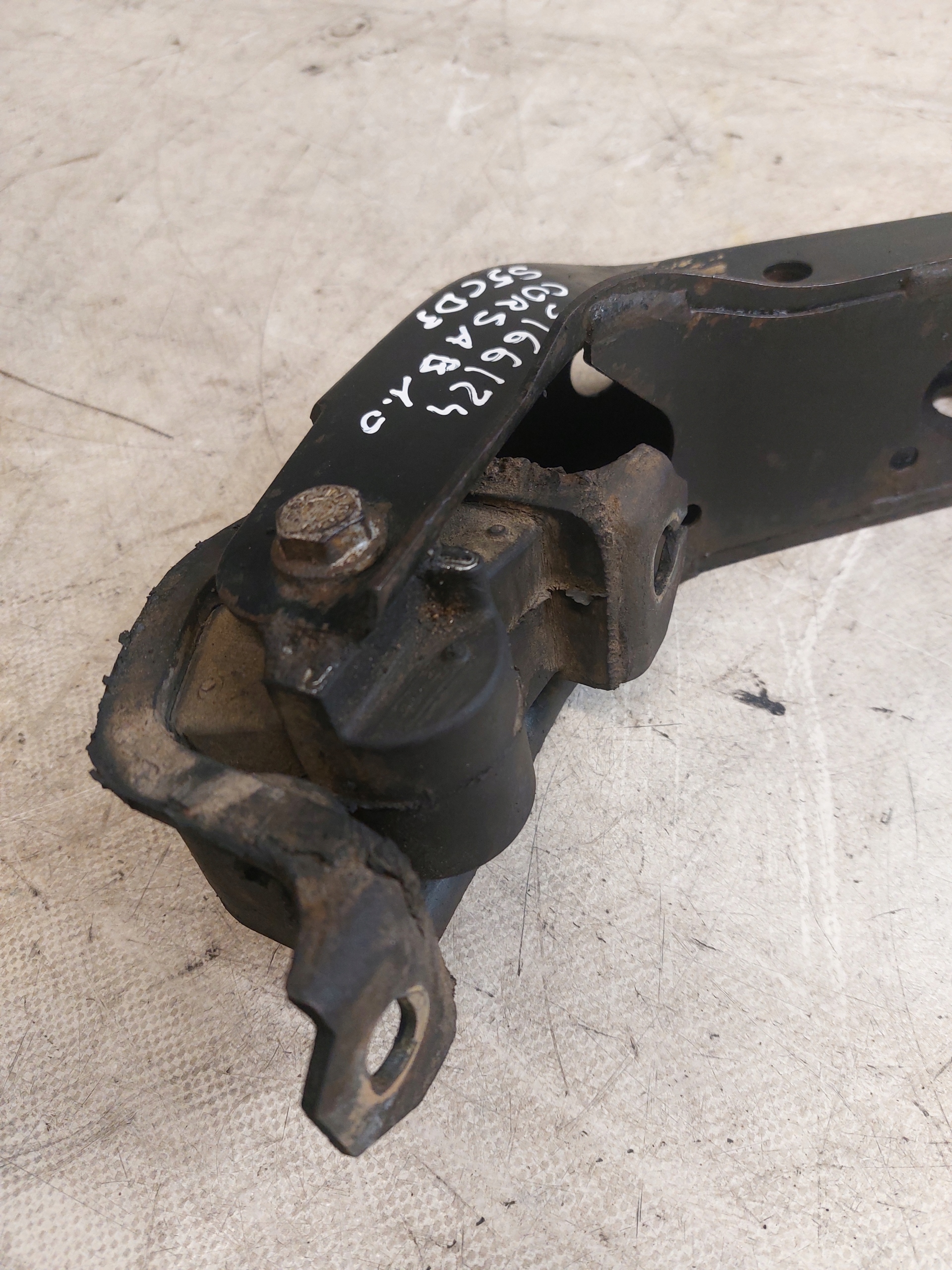 gearbox mounting OPEL CORSA B 1.0