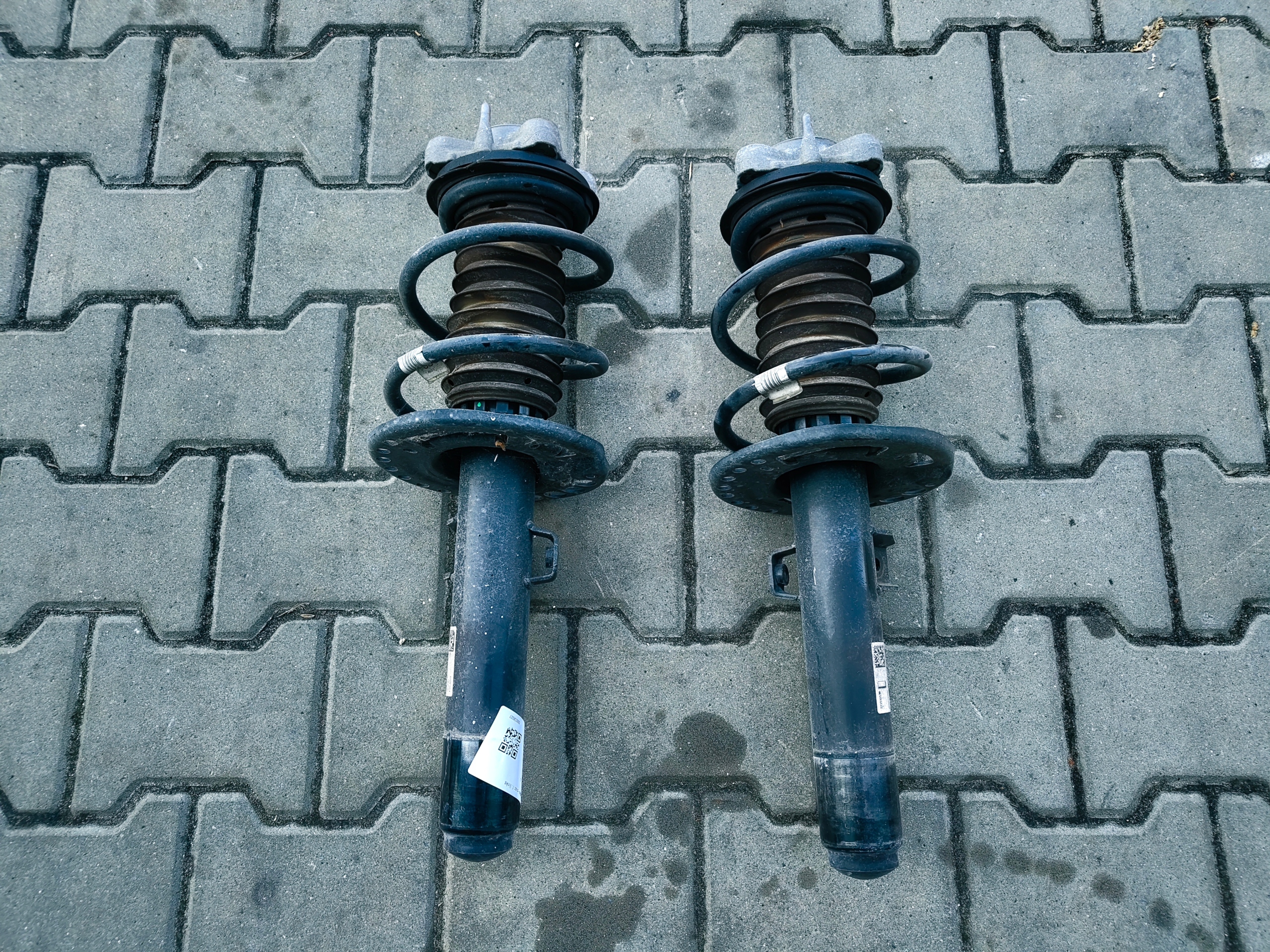 BMW 4 G26 shock absorber front right left 6888499 6888500