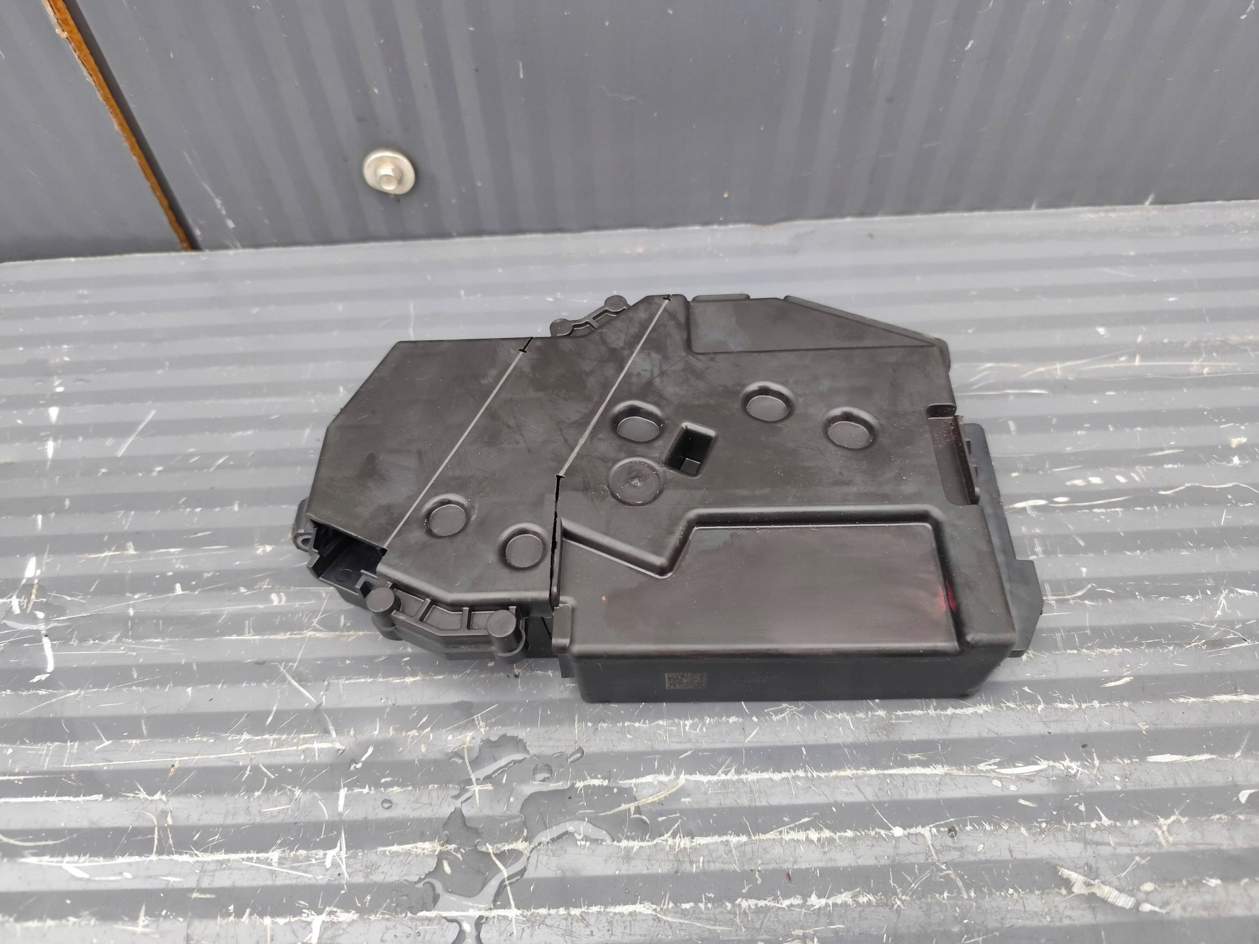 MERCEDES W247 GLA Module fusibles A1775404007
