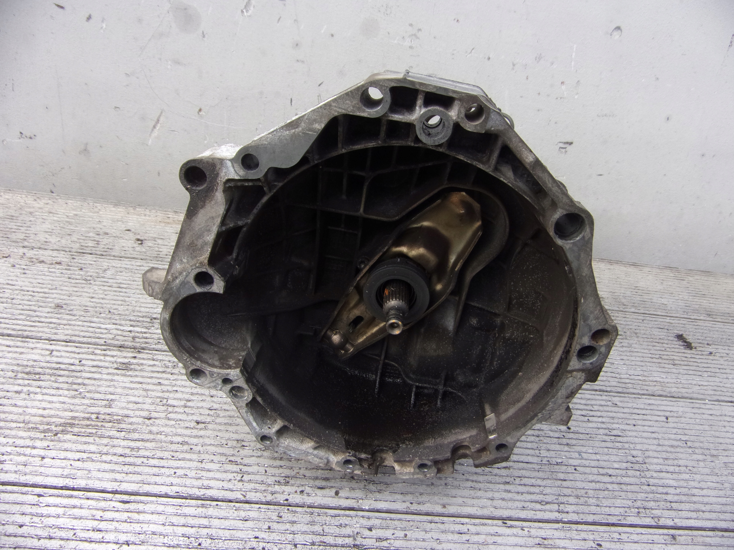 Getriebe MANUALNA AUDI A4 B6 GBM
