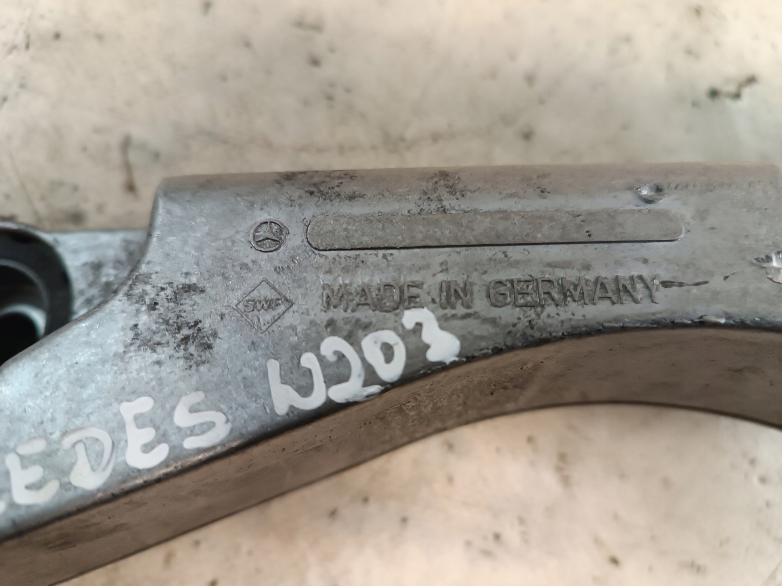 MERCEDES W203 Gestänge Motor Wischer