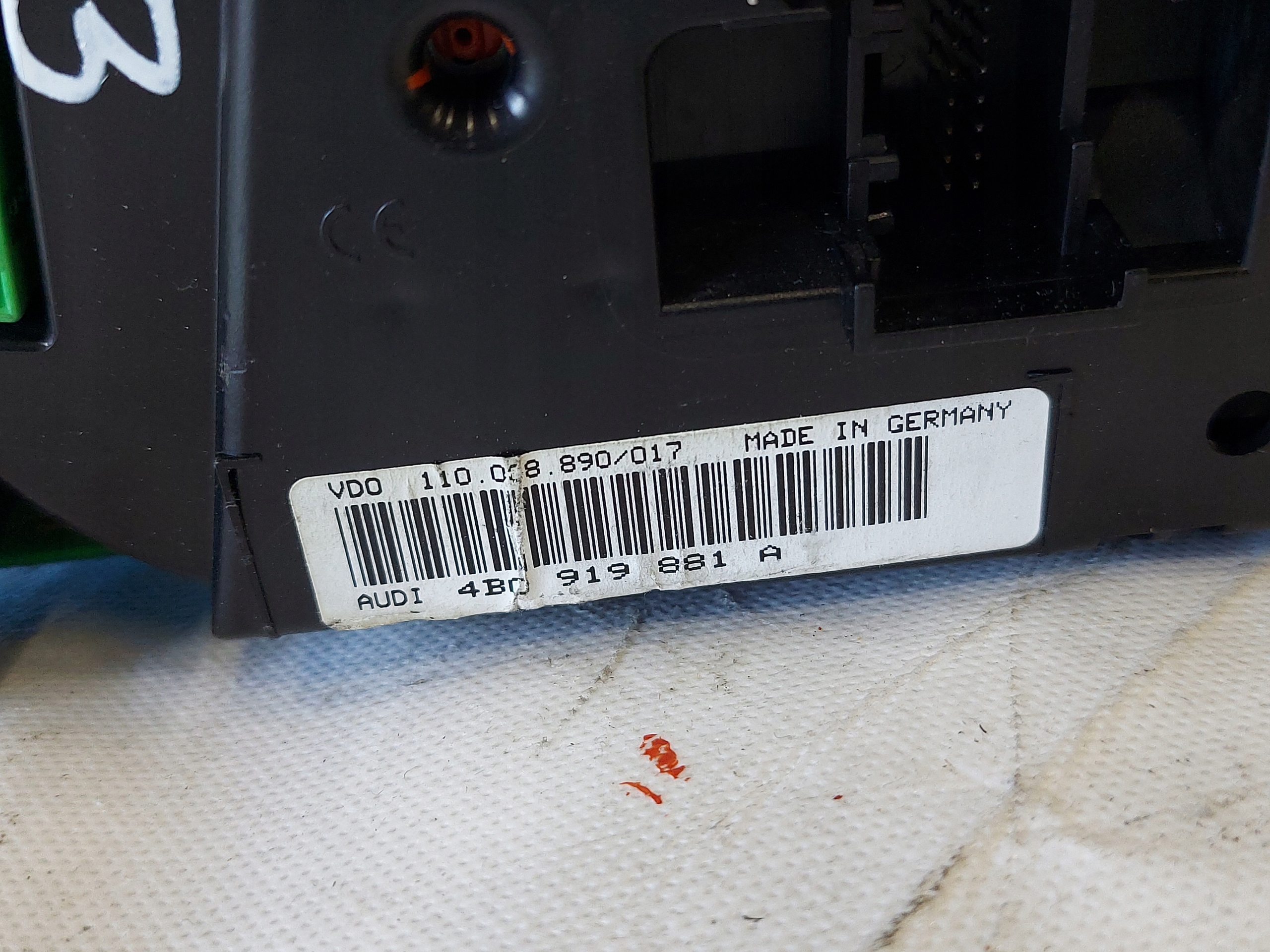 dials clock A6 C5 2.4 V6 4B0919881A