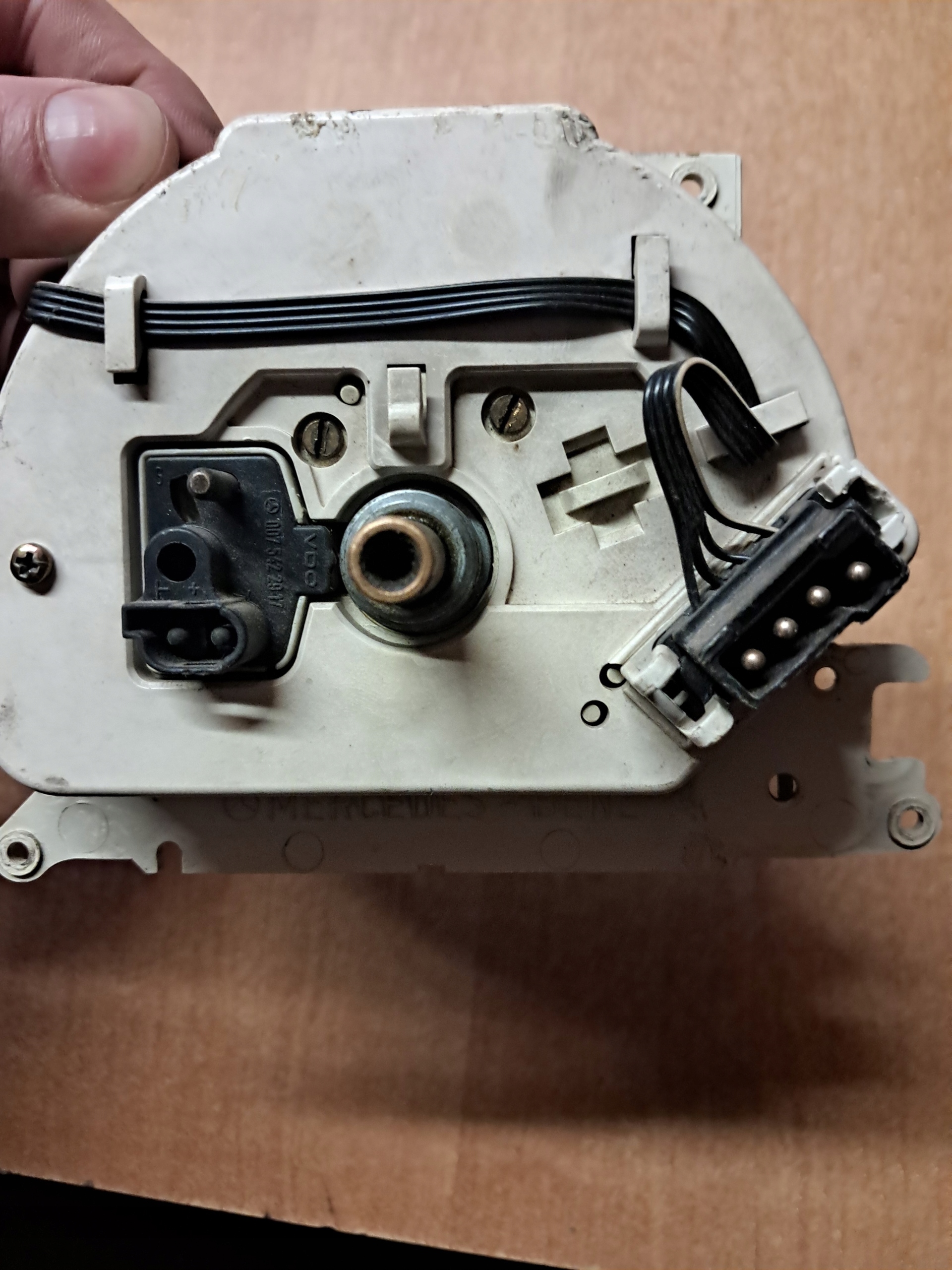 dials MERCEDES W124 3,0D 1245426367