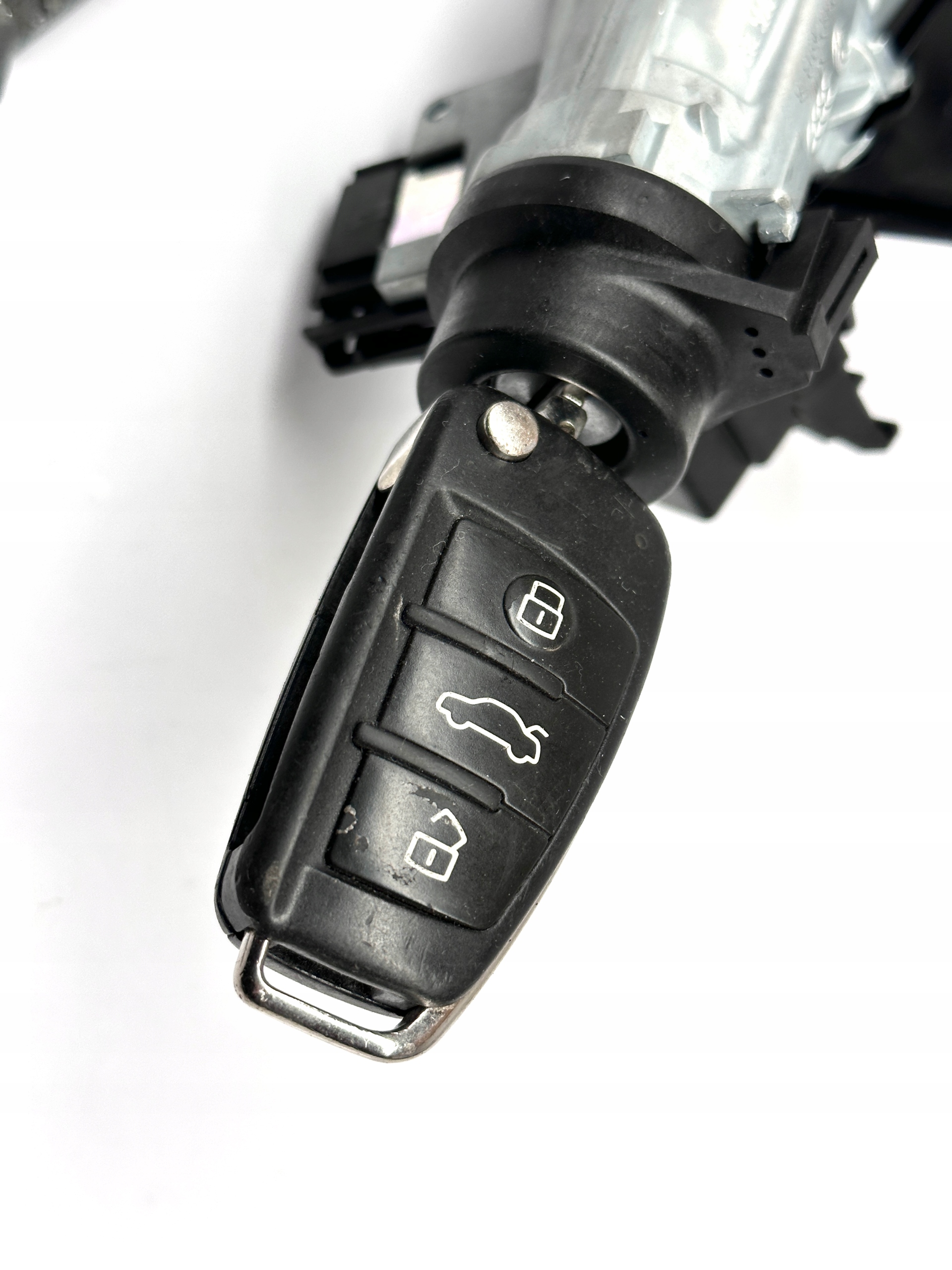 AUDI A3 S3 8V ignition key PILOT 1K090851 5Q0905865 8V0837220