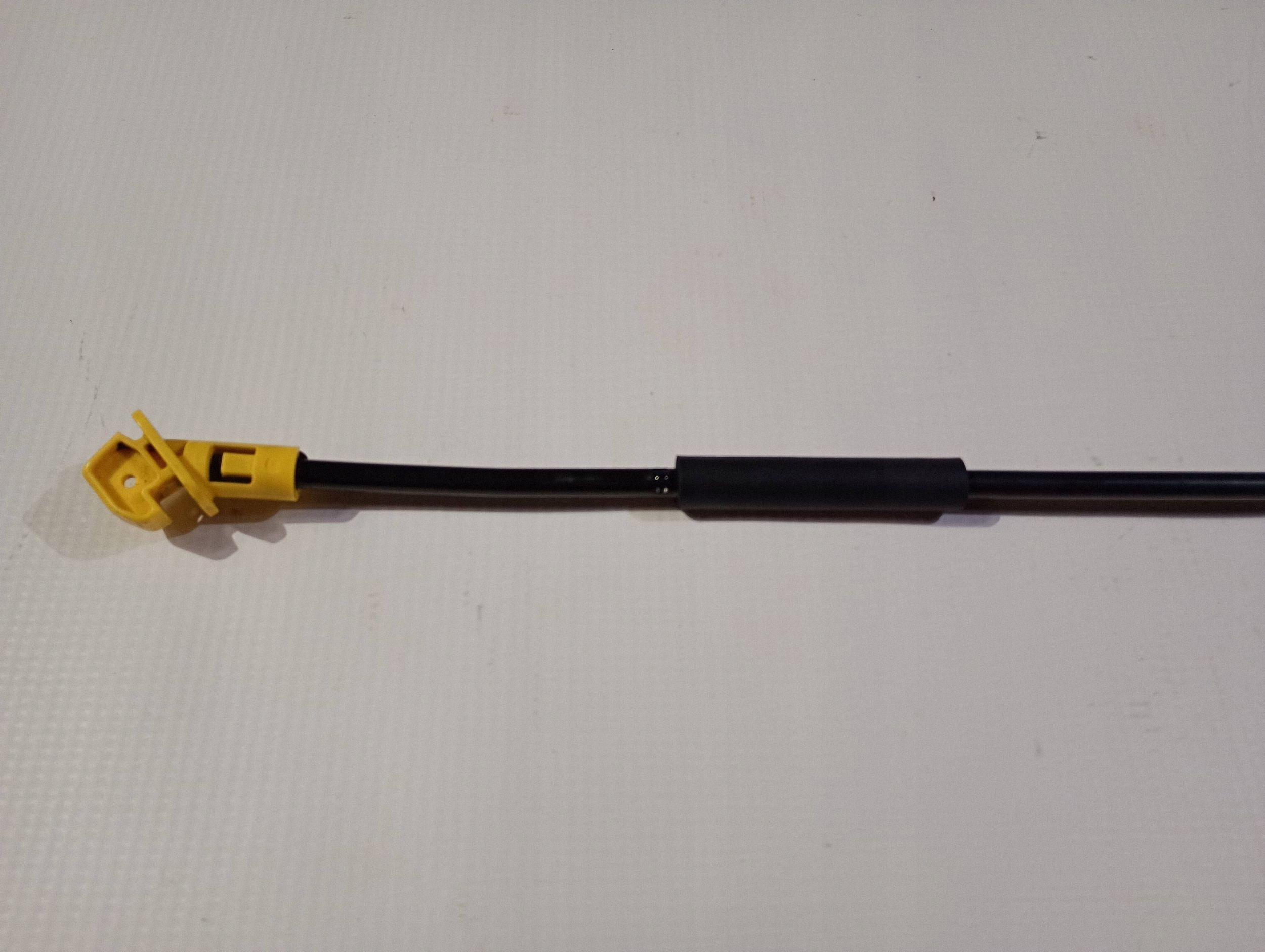 Support podporka patyk drut Console du capot Chrysler Pacifica 2021