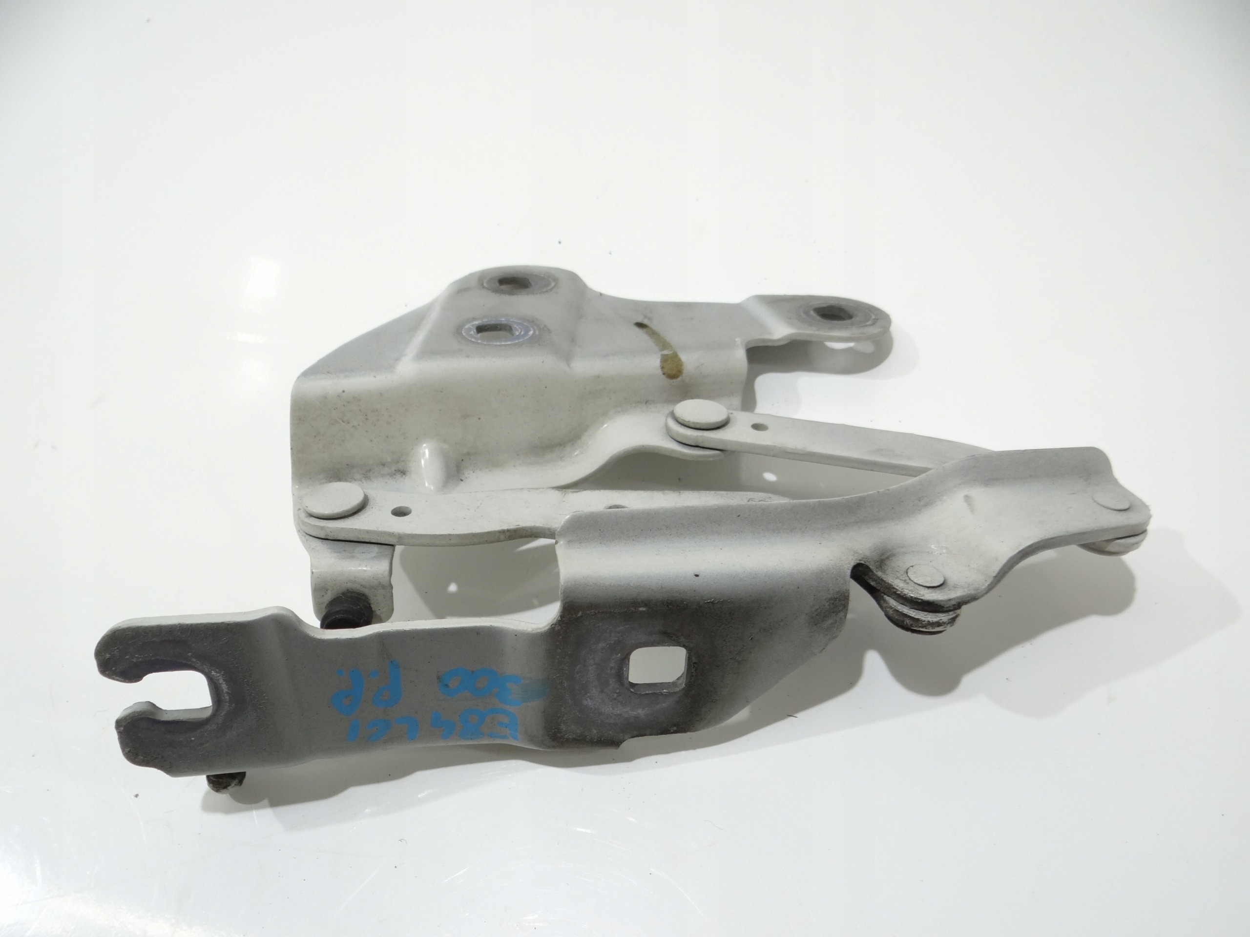 hinge bonnets right BMW X1 E84 LCI 2990360 300