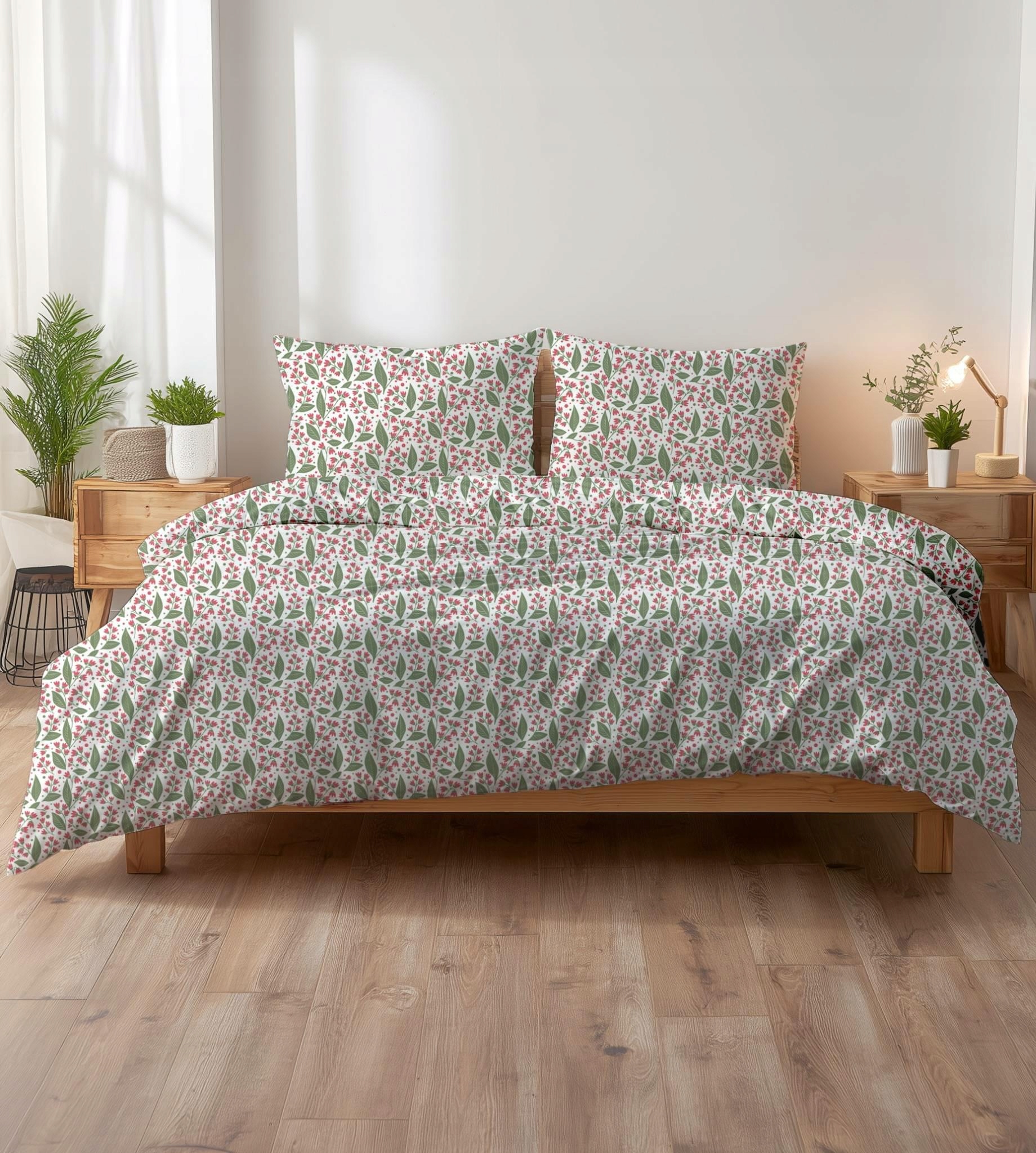 Krepové povlečení 140x200 bílé se zelenými lístky a červenými květy Kora Home