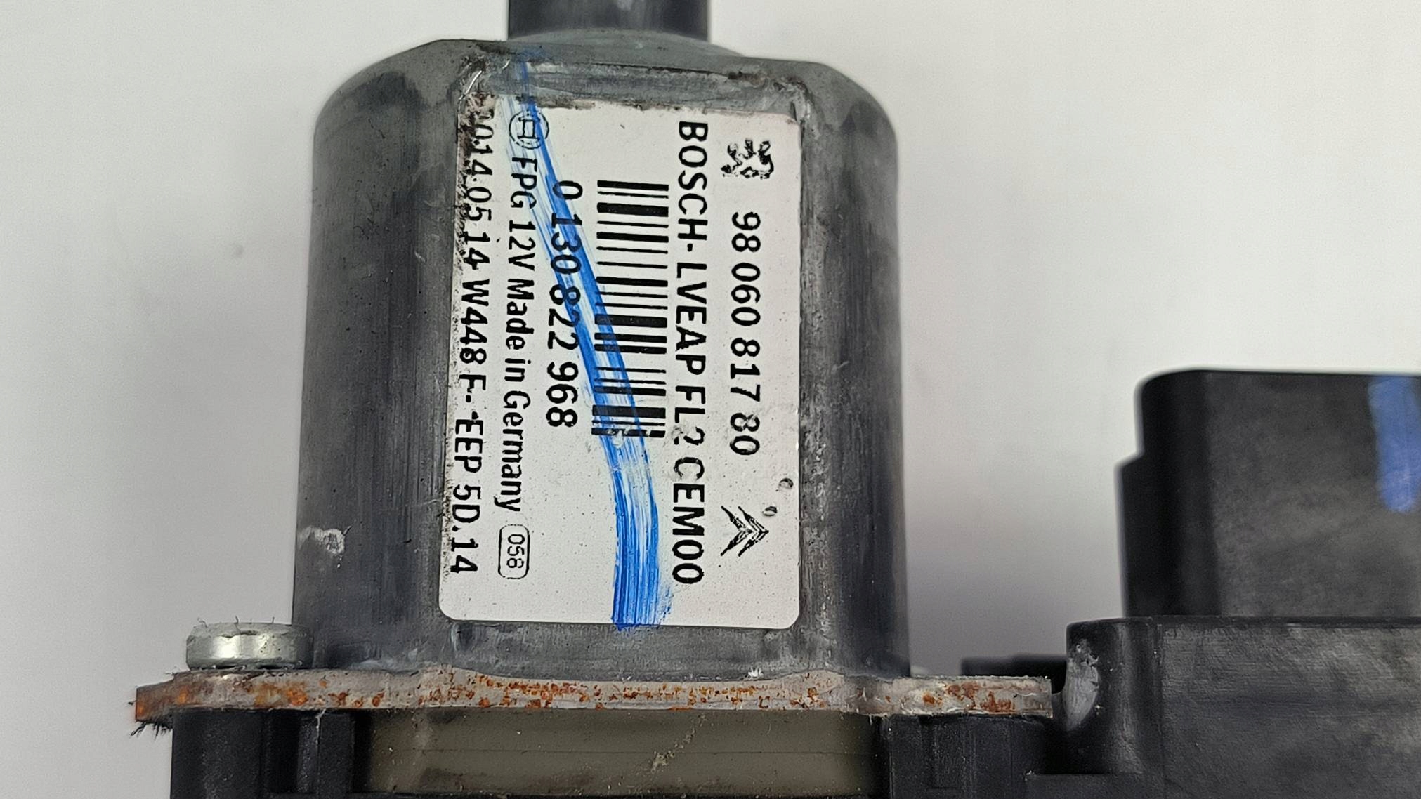 window regulator right front EU 9806081780 PEUGEOT 2008 and