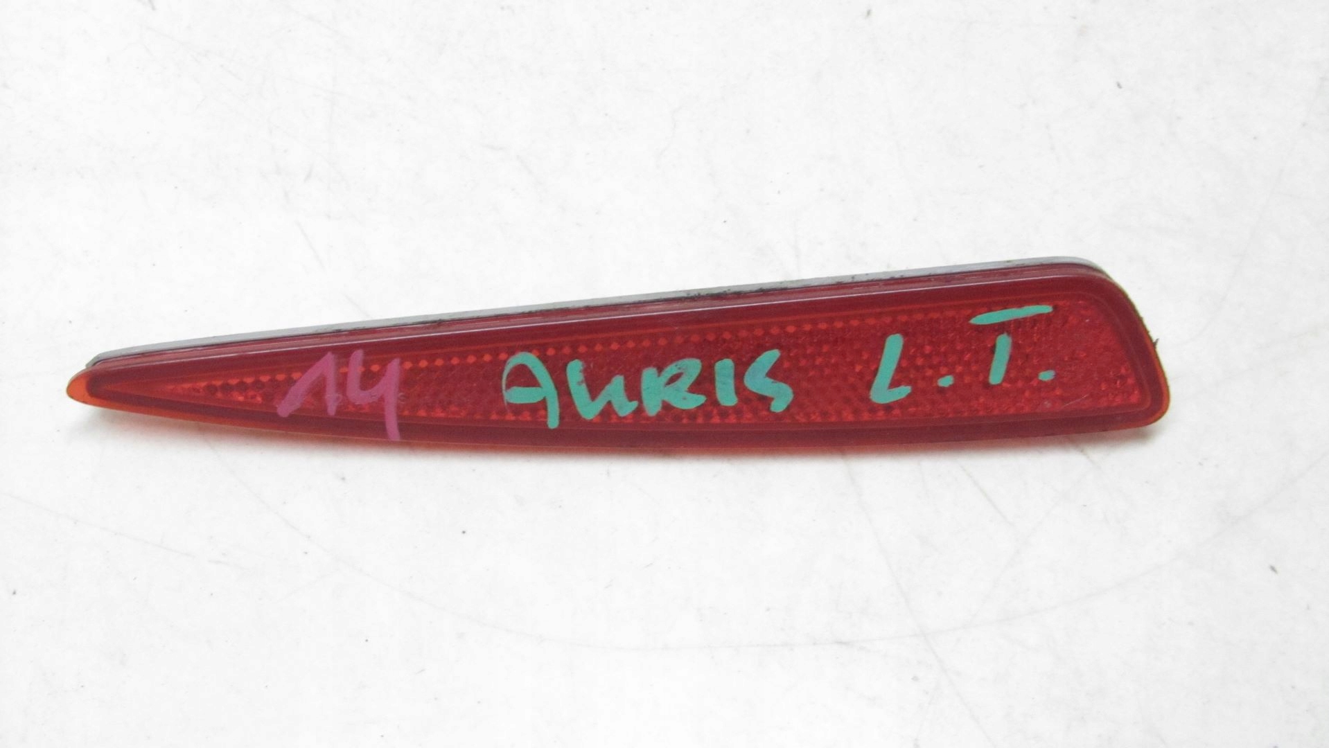 TOYOTA AURIS II KOMBI ODBLASK LEWY TYŁ TYLNY 12-