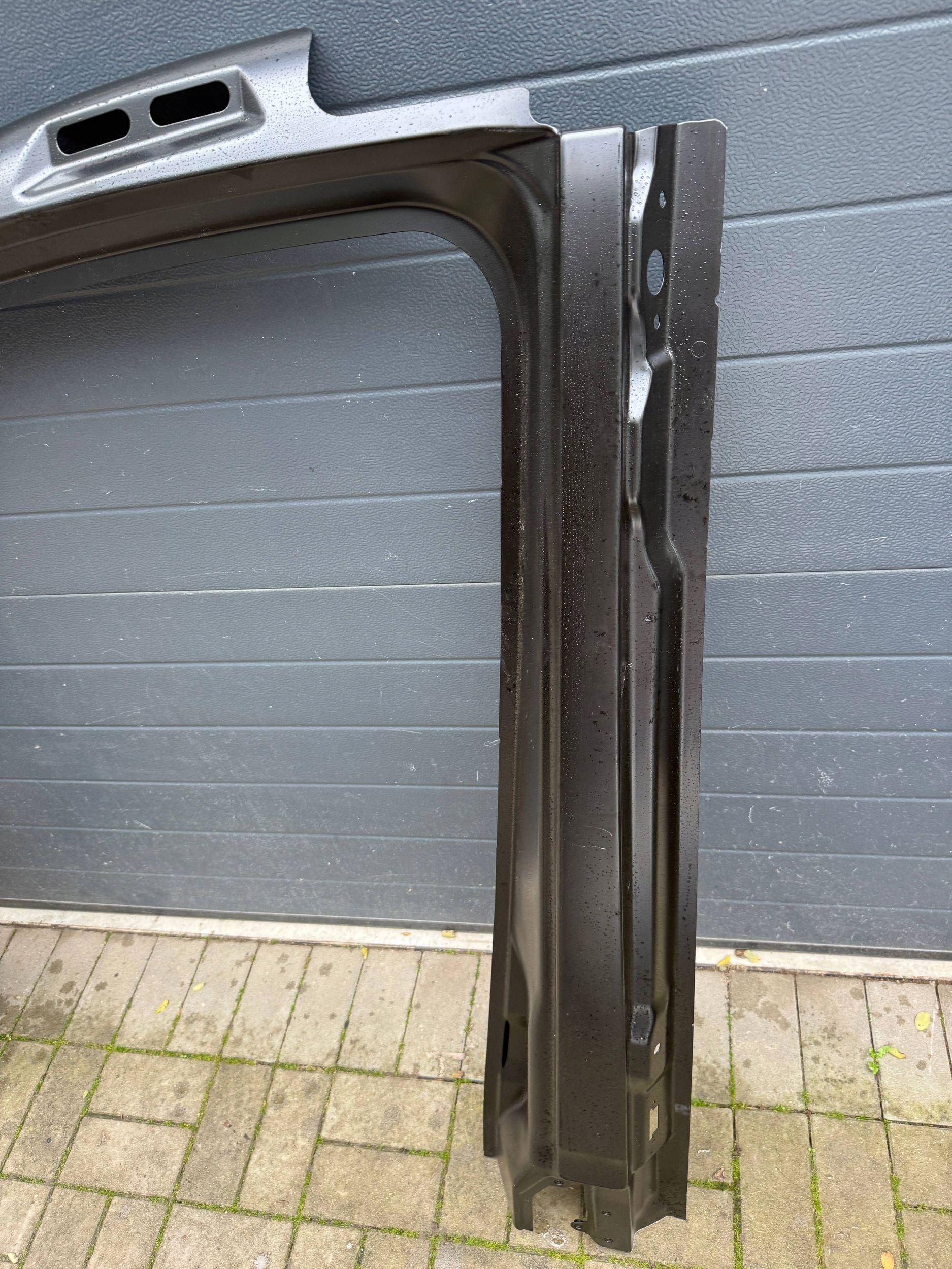 Mercedes 907 910 pillar side slupka left front front