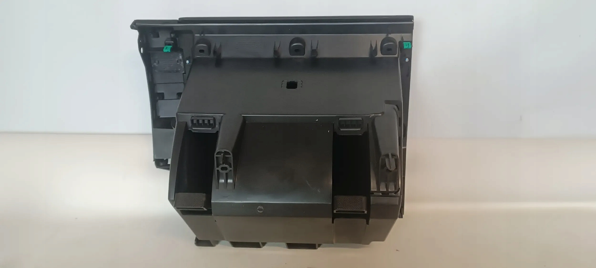 бардачок renault KOLEOS 2 II РЕСТАЙЛИНГ 685003744R