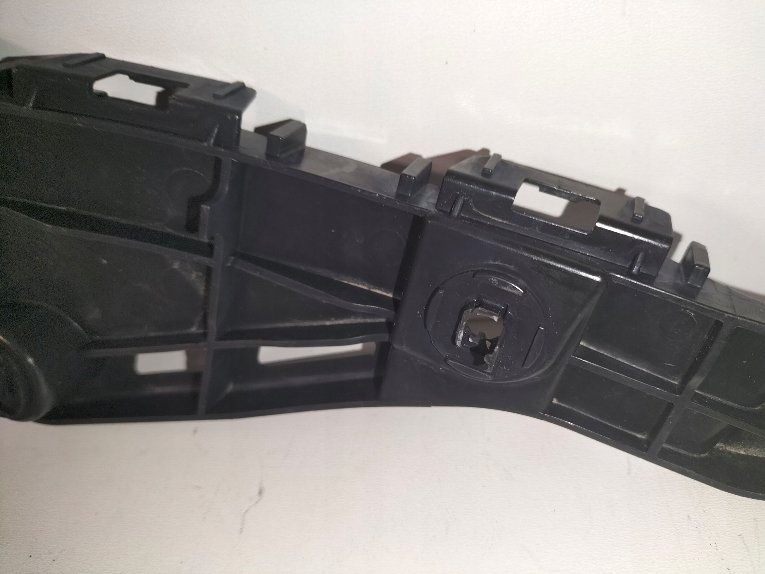 support holder of a bumper front right LEXUS RX IV 15
