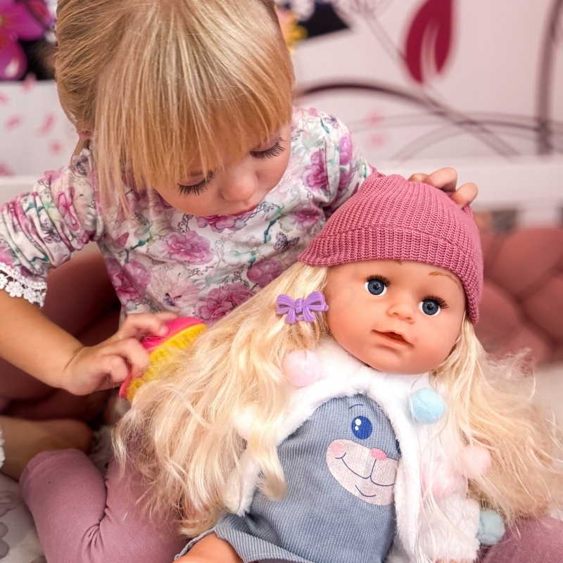 WOOPIE ROYAL Lalka Interaktywna Zosia w Czapce 43 cm + Akc. Marka Woopie