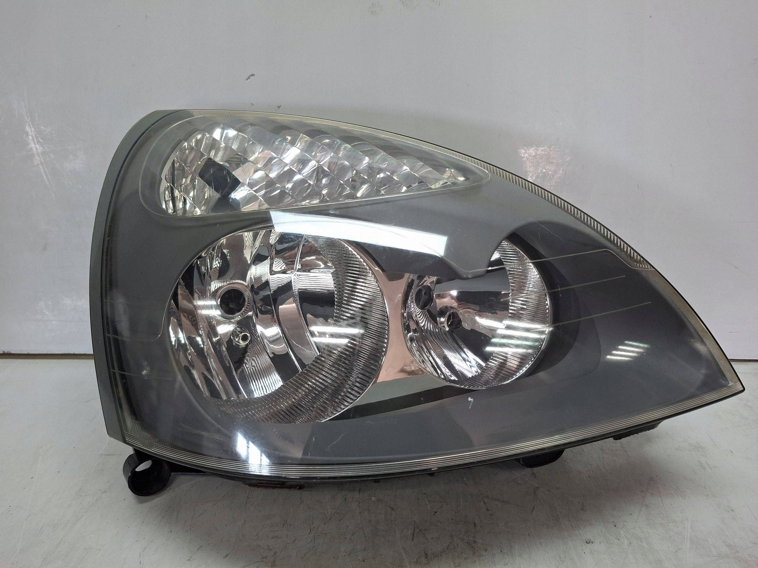 light front right RENAULT CLIO II LIFT 2003