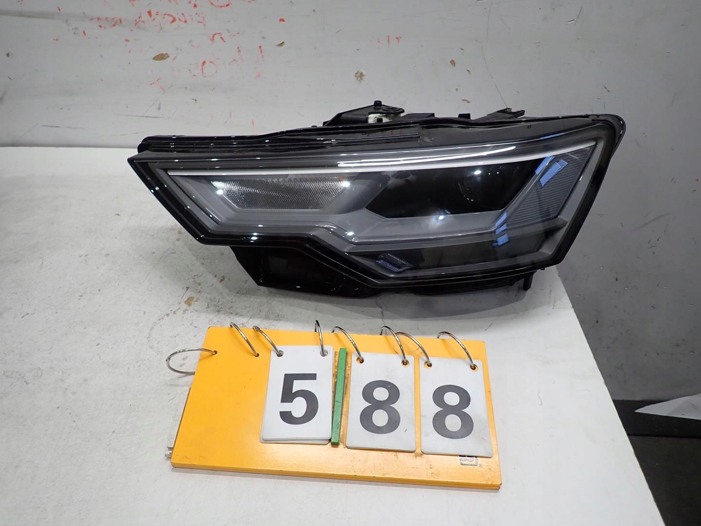 light front front left AUDI A6 C8 2018- FULL LED 4K0941033