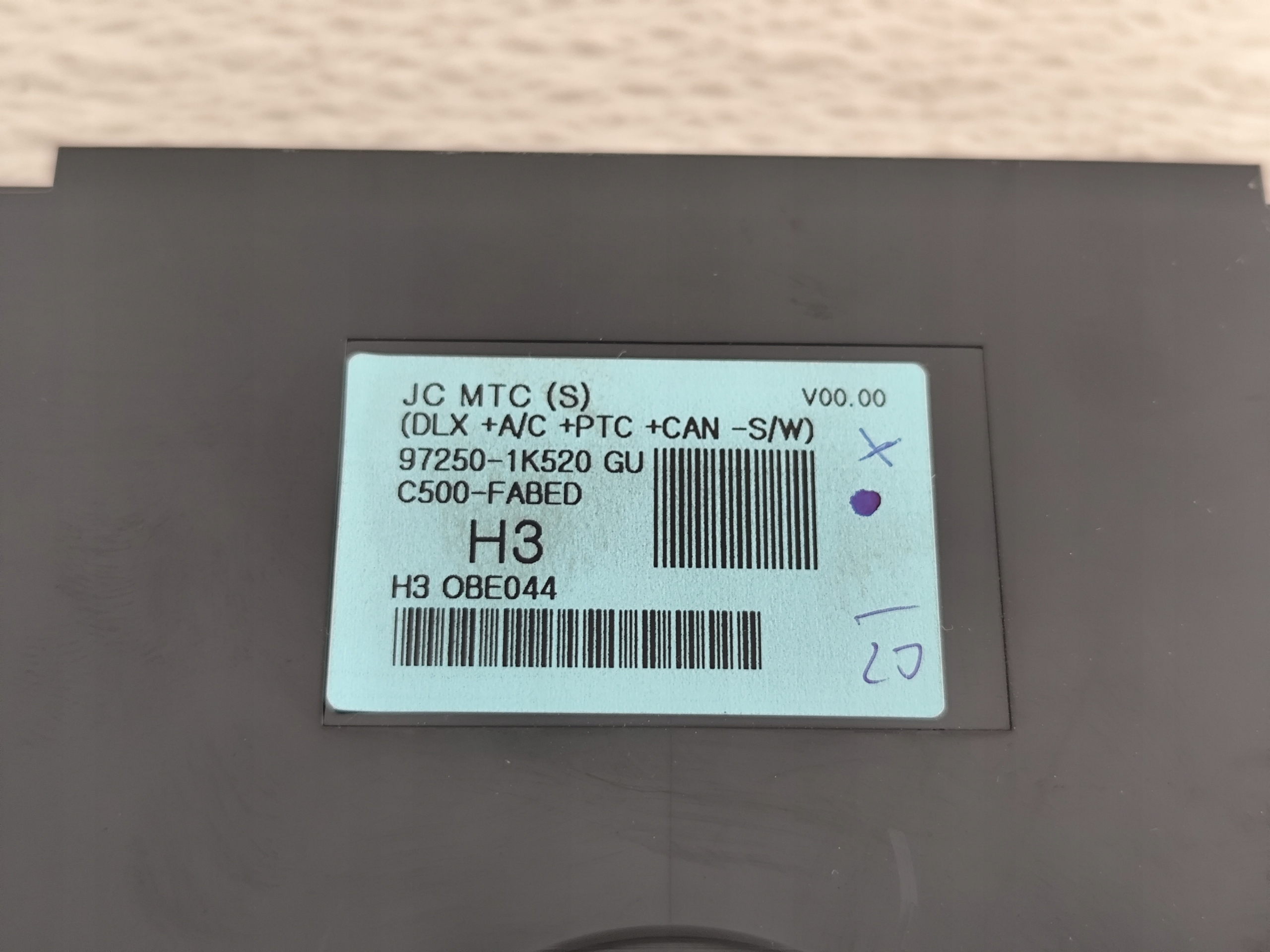 HYUNDAI IX20 2018 vezérlö panel NAWIEWEM a klímának