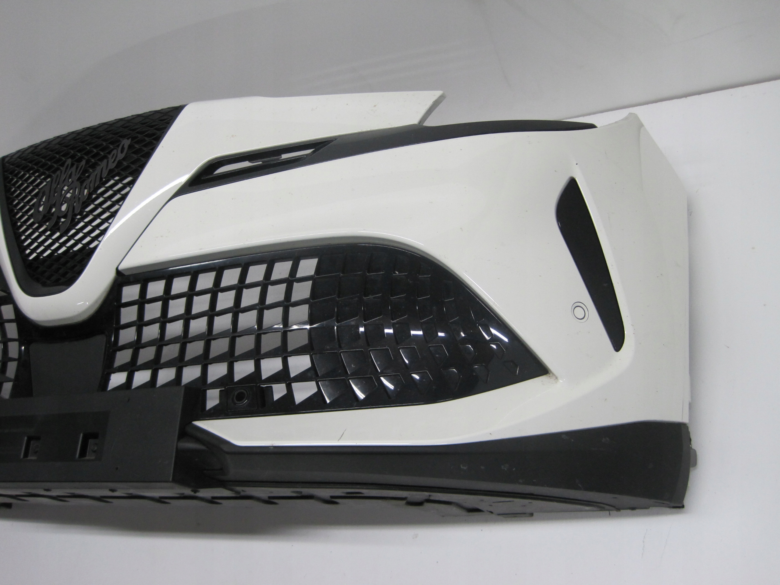 bumper ALFA ROMEO JUNIOR 4 PDC below RADAR 23R front front