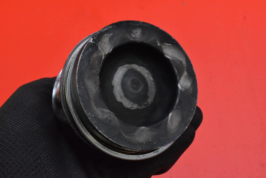 Piston Bielle AUDI A4 B8 2.0 TDI 120 KM 07-11