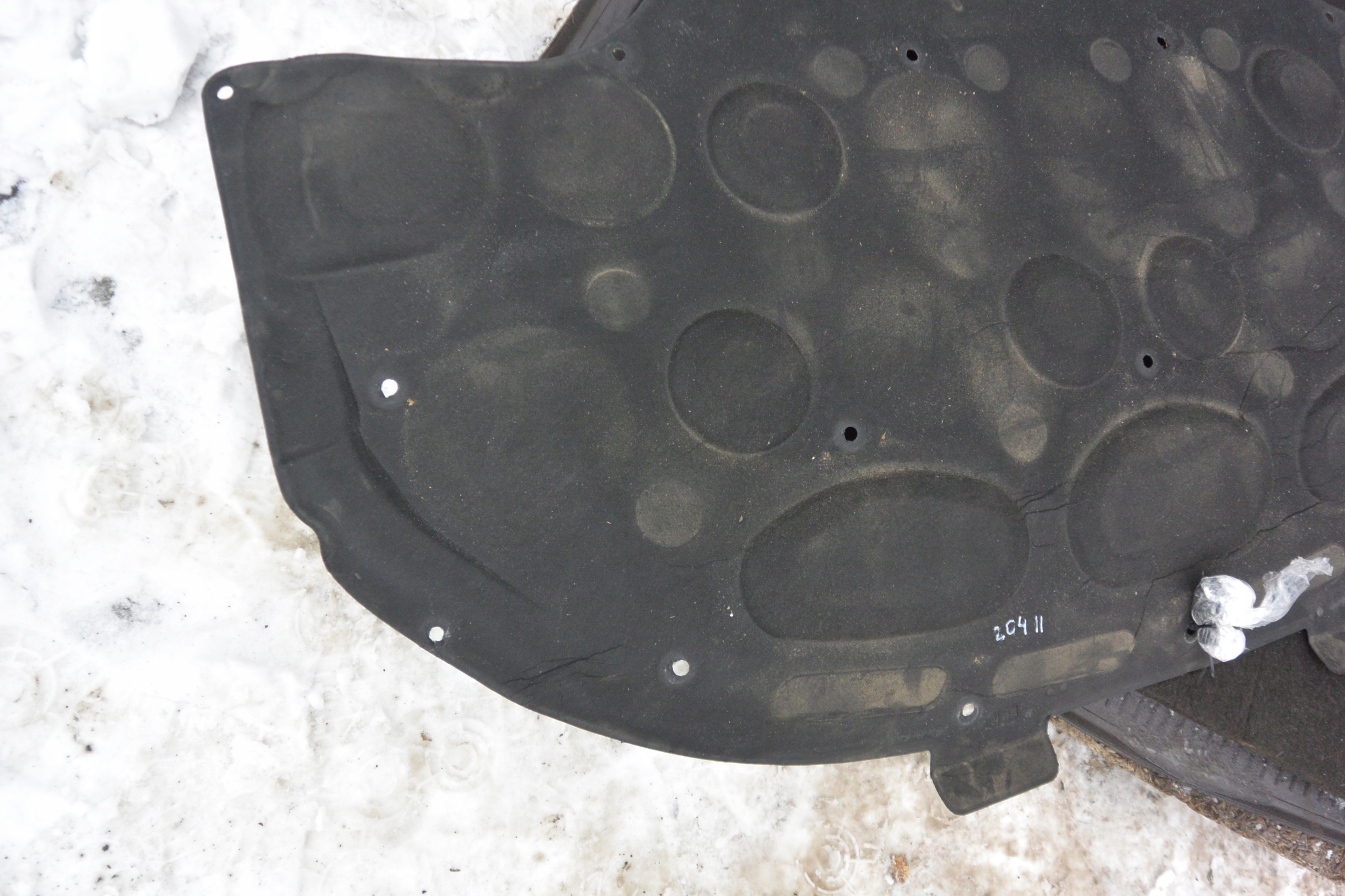 PODBITKA INSONORISATION DU CAPOT MERCEDES C-KLASA W204