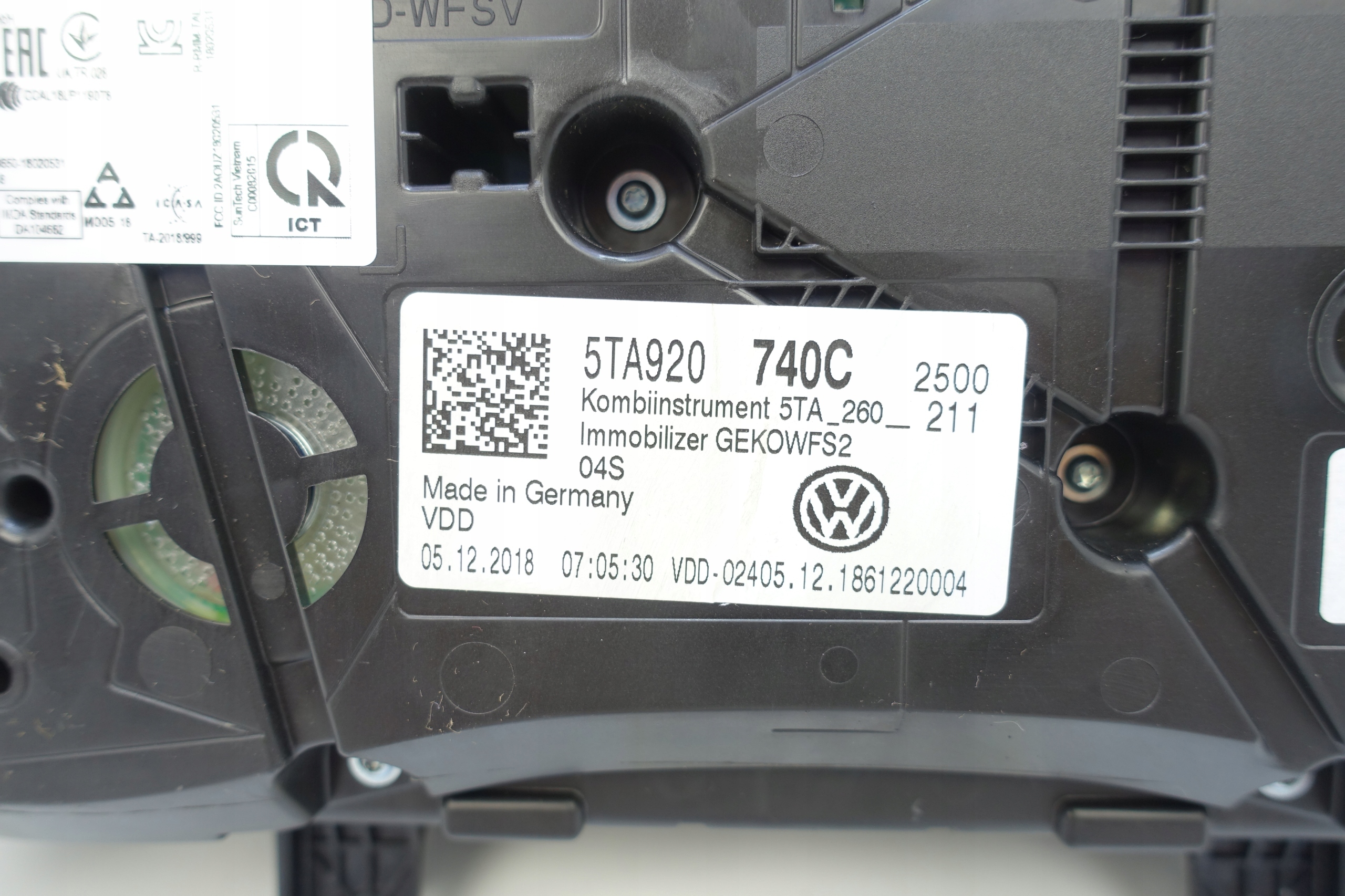 dials dials VW TOURAN III 5TA 28122K 5TA920740C