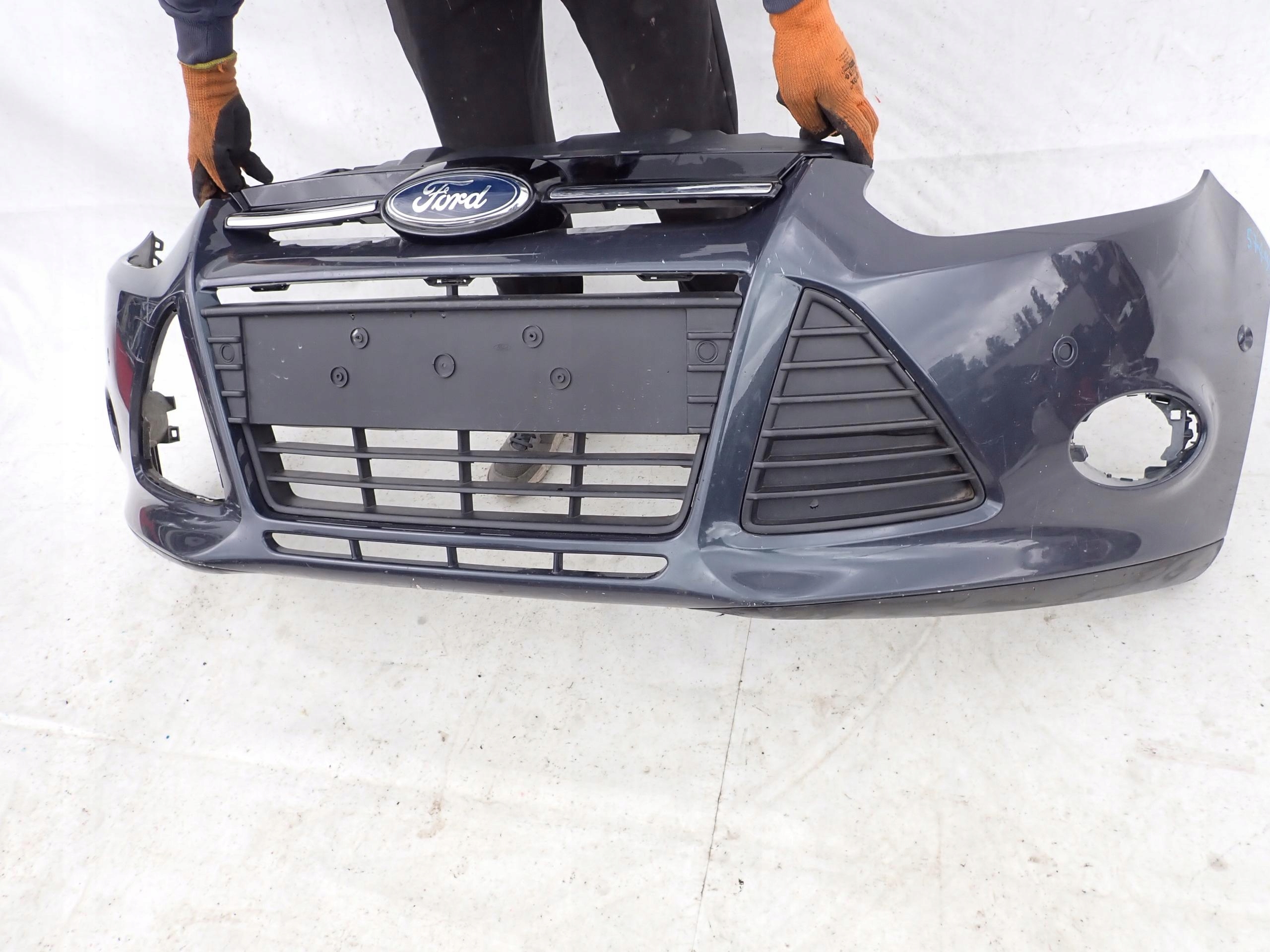 FORD FOCUS III MK3 10-14 bumper front front PDC