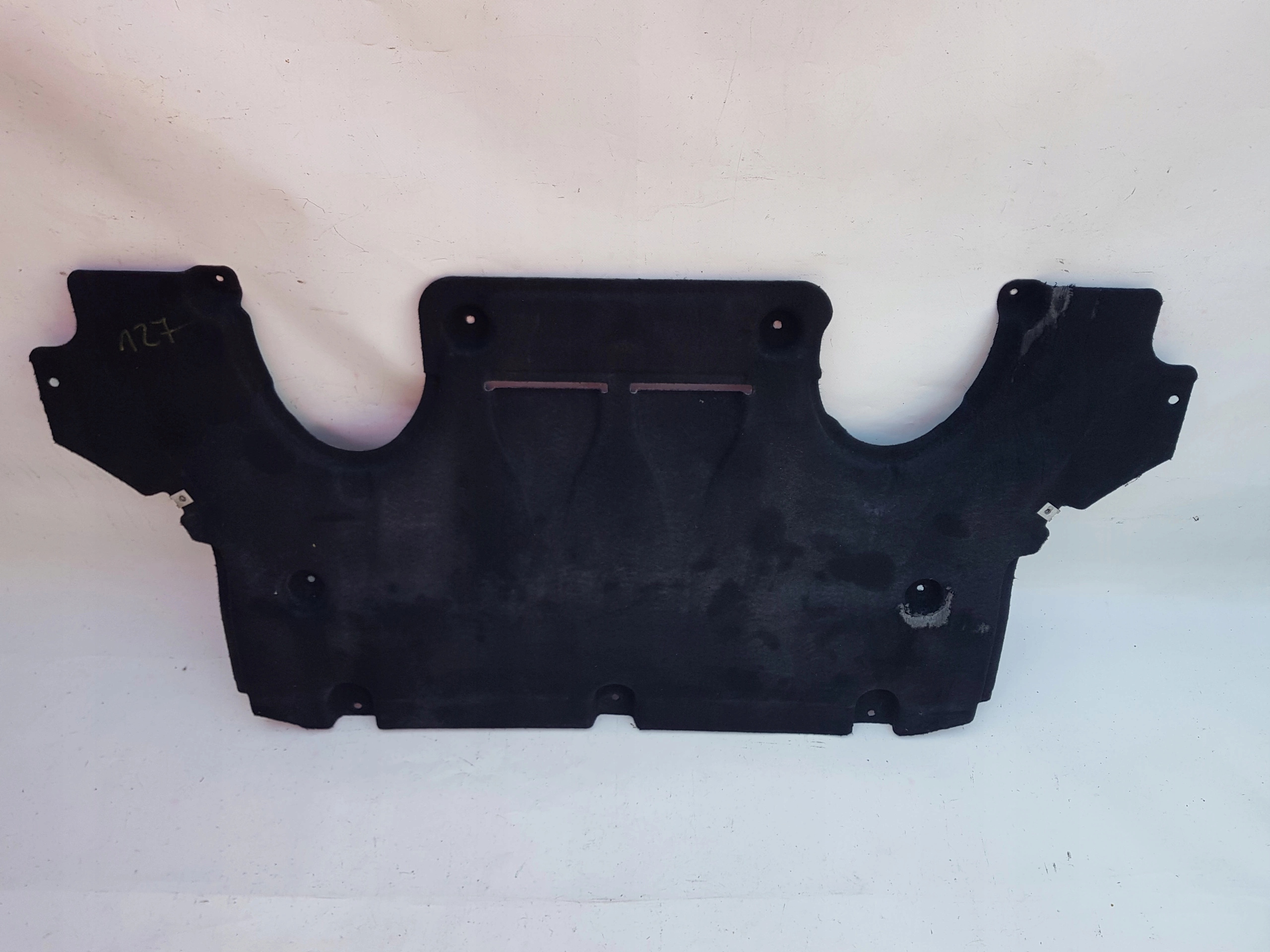 AUDI A8 D5 OSŁONA POD SKRZYNIĘ BIEGÓW 4N0825236