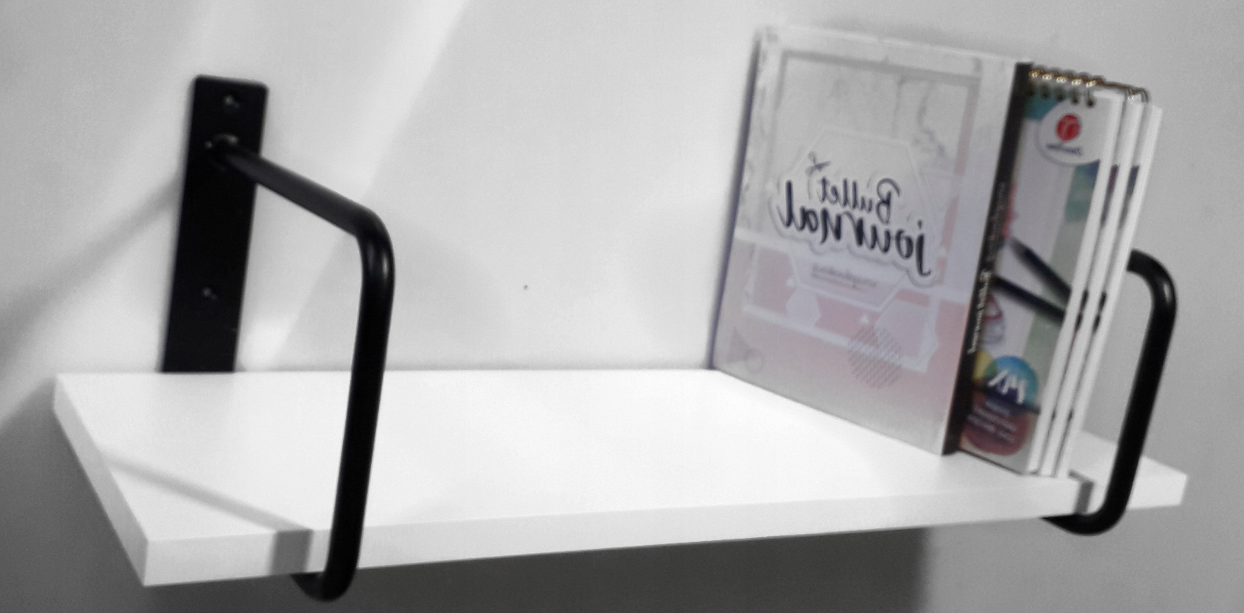 PÓŁKA ścienna wisząca 100x20cm +2 wsporniki Belt Wysokość mebla 1.8 cm