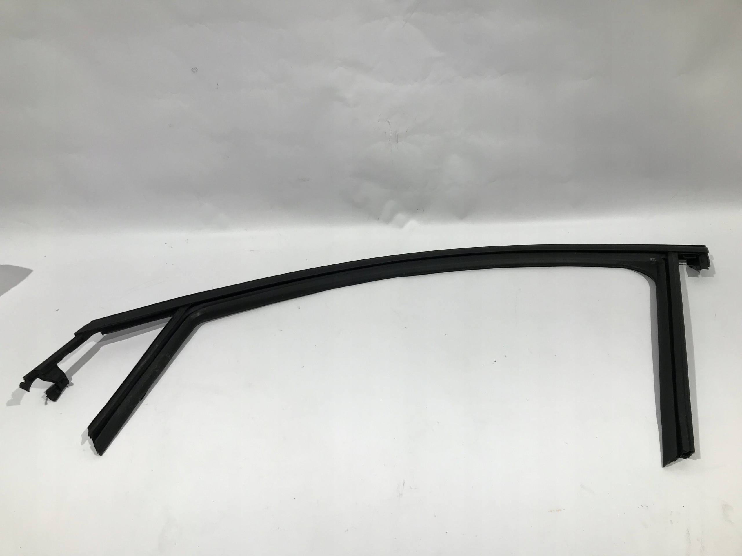 9814856480 - РАМКА УЩІЛЬНЕННЯ ДВЕРІ ЛІВИЙ ПЕРЕДНІЙ GRANDLAND X