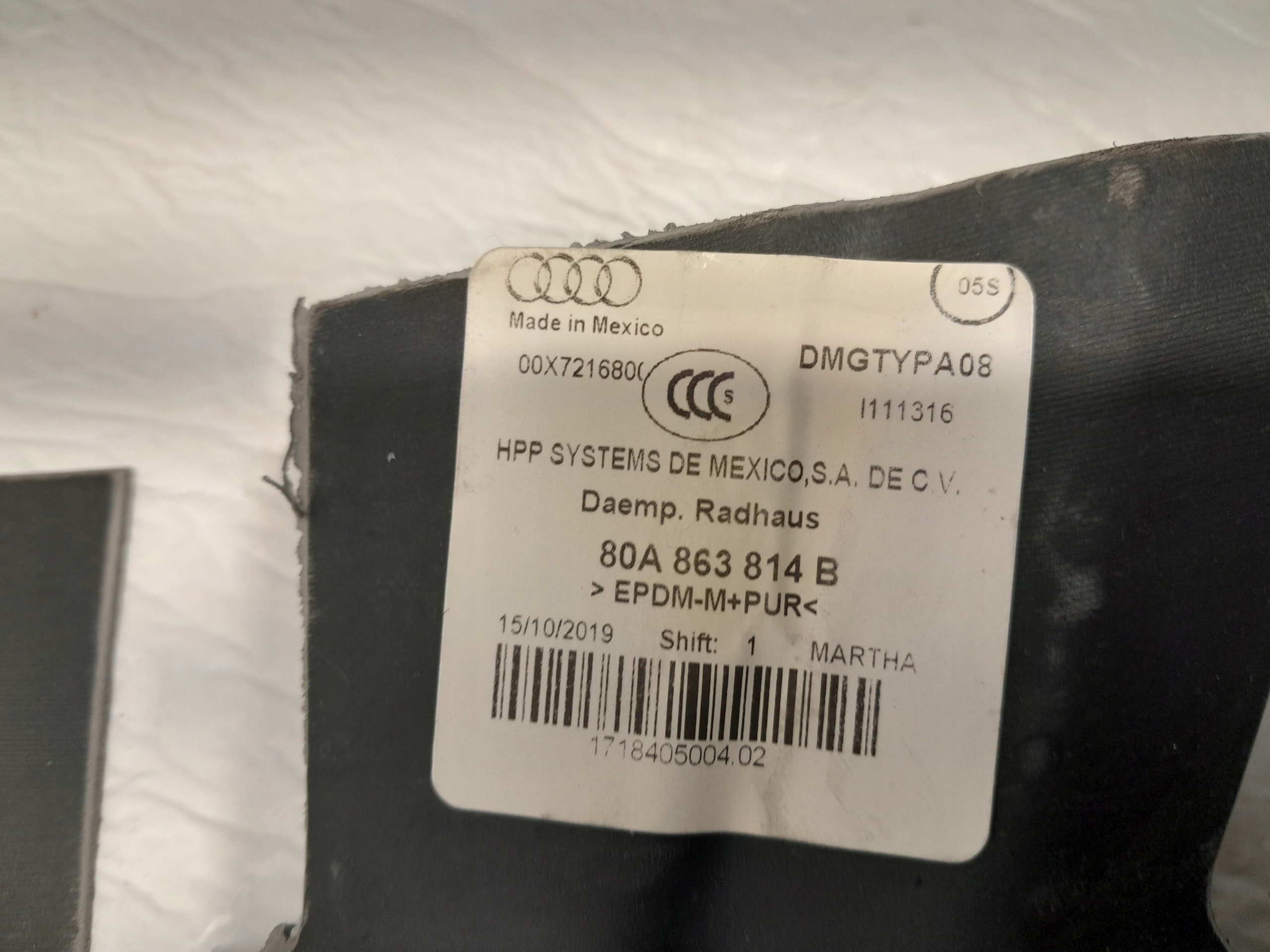 AUDI Q5 80A soundproofing NADKOLA right rear part 80A863814B
