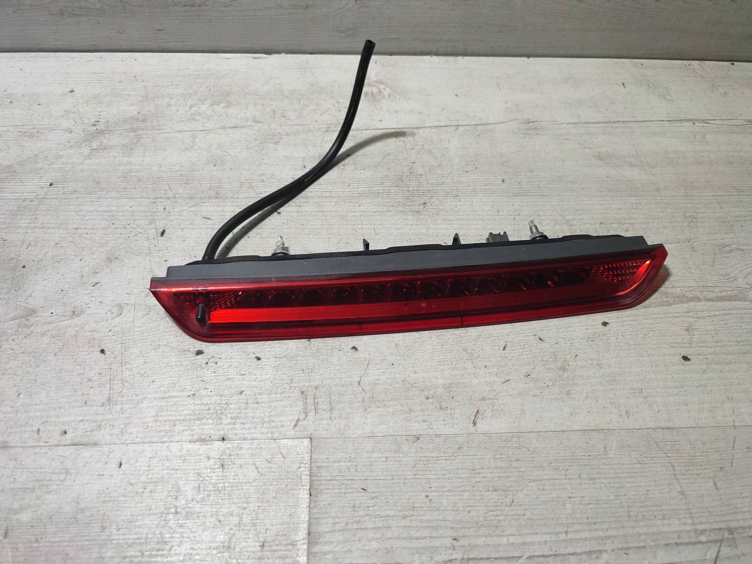 Peugeot 2008 II 2020 Trzecie light stop