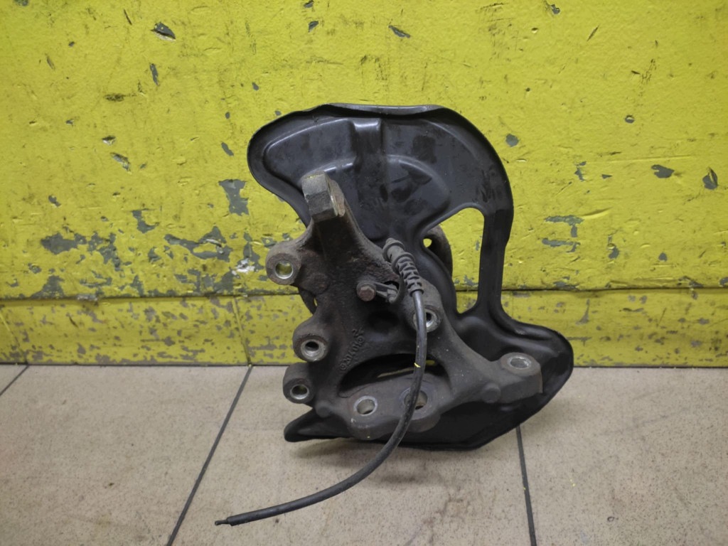 MERCEDES W204 2.2 CDI swing left front