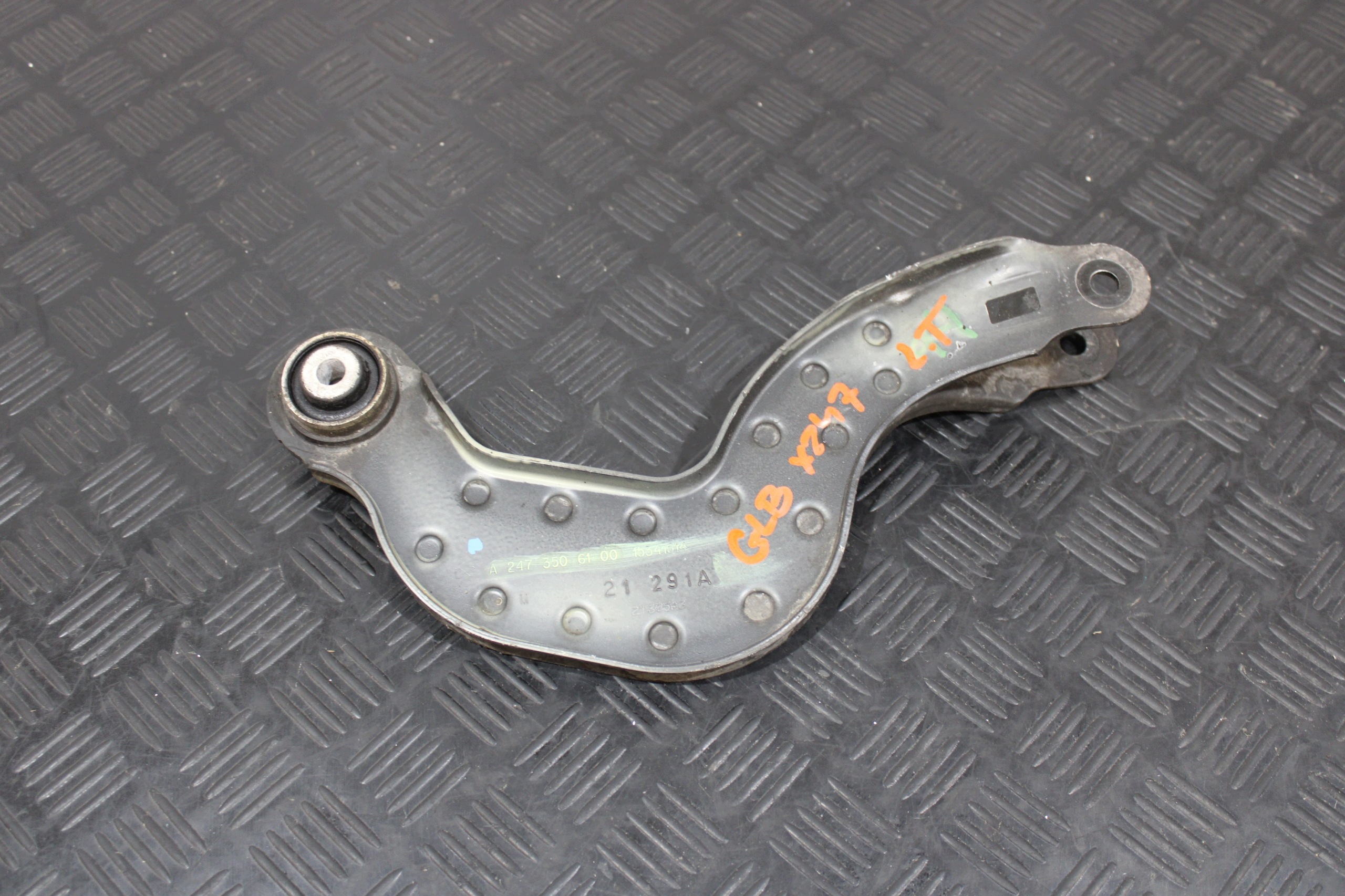 Querlenker links heck A2473506100 MERCEDES GLB X247