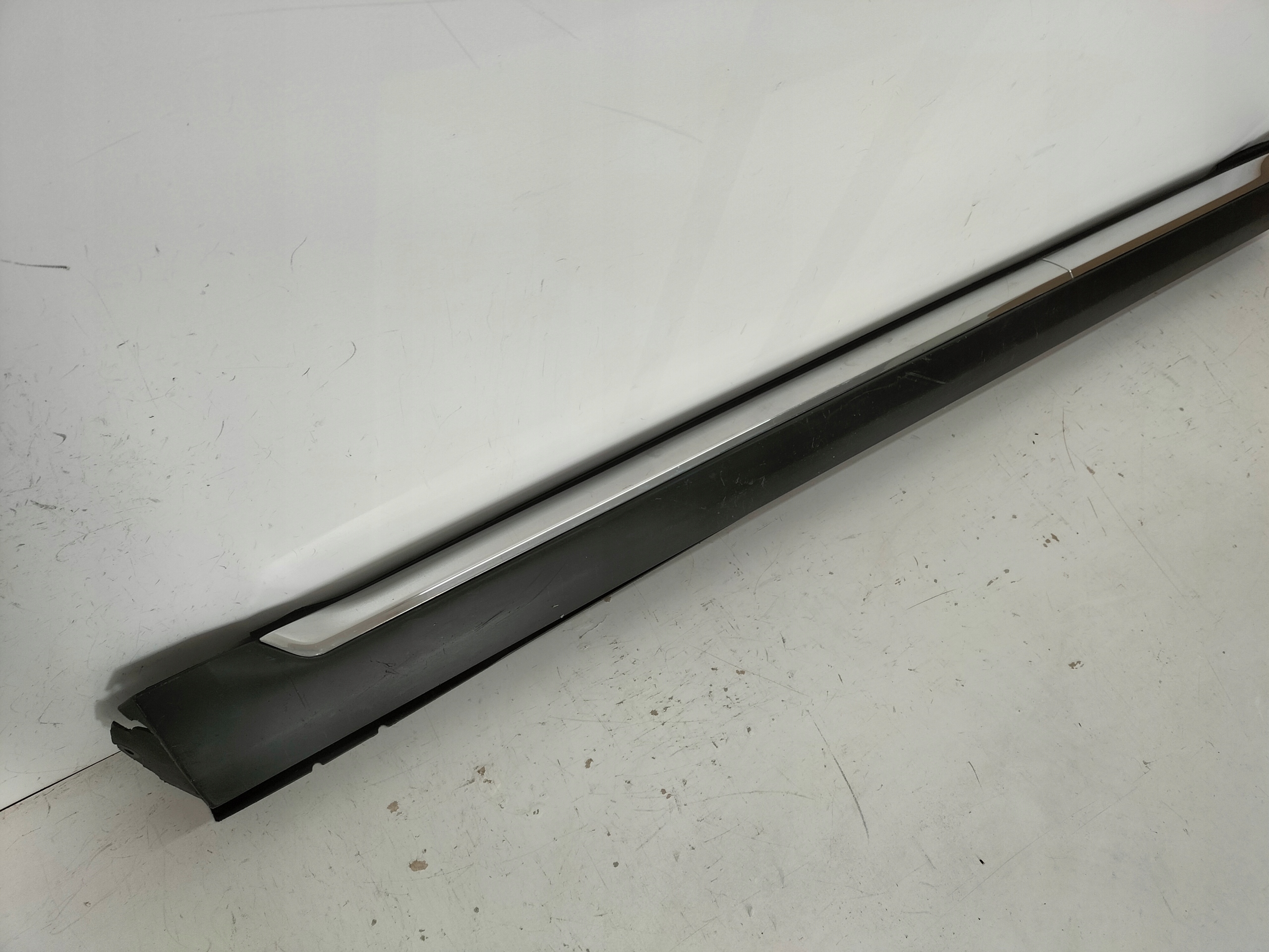 cap moulding threshold left CITROEN C-CROSSER 07