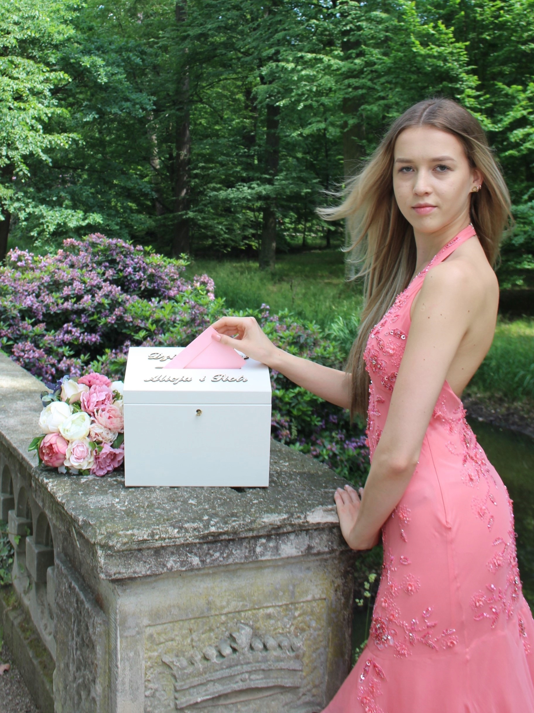 PUDEŁKO NA KOPERTY i OBRĄCZKI ŚLUB GRAWER Rodzaj pudełko