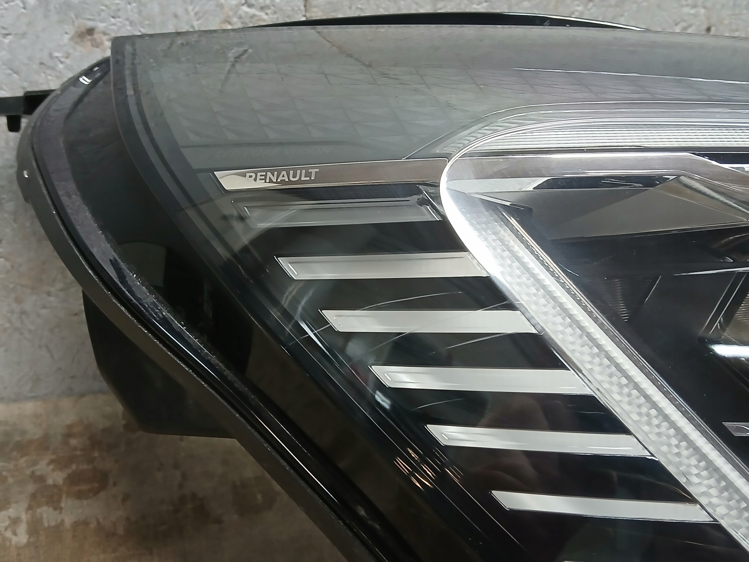 Licht vorne rechts RENAULT CAPTUR II 2 FULL LED 18