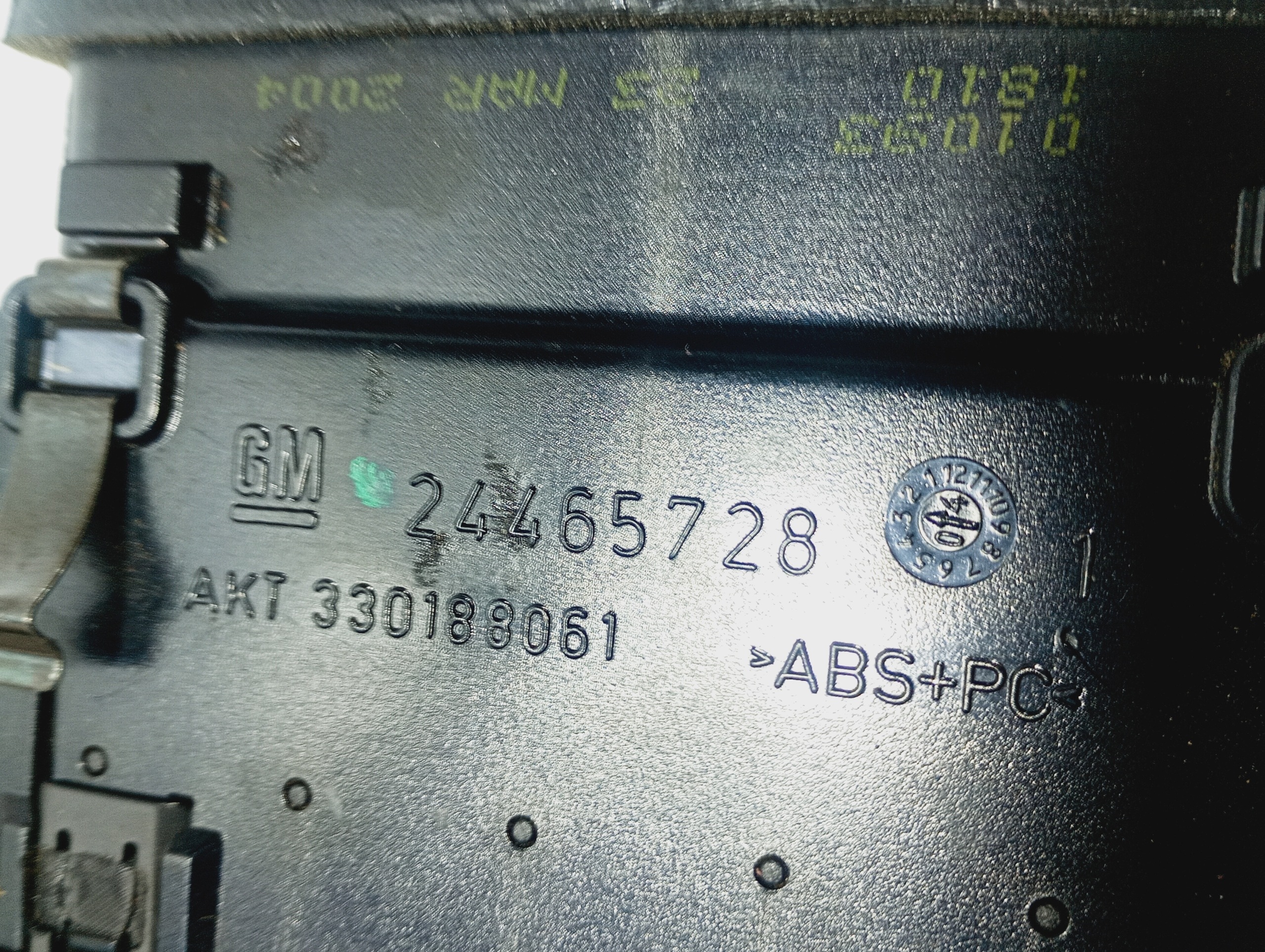 grid air conditioning devices air left driver´s OE 24465728 Opel Astra H 04-10