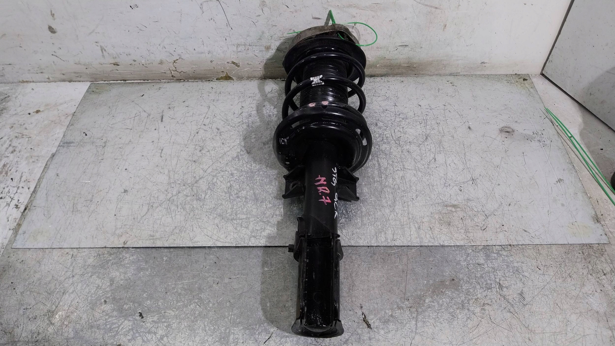 shock absorber left right front A2043209666 MERCEDES X204 GLK 4-MATIC 08