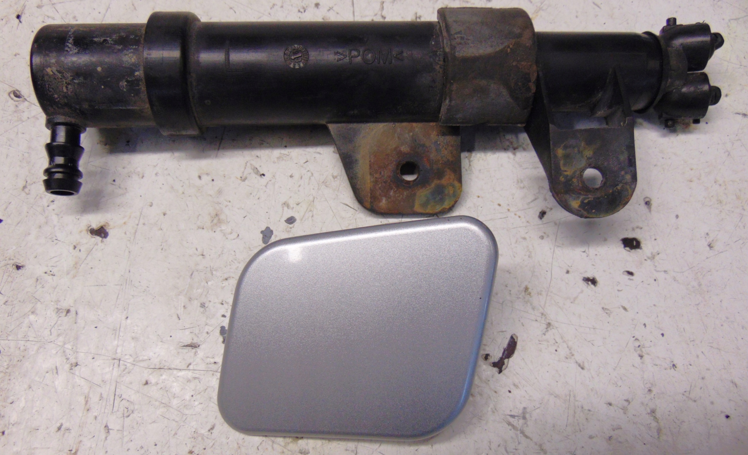 распылитель воды Ксенон левый kia SORENTO I РЕСТАЙЛИНГ европа