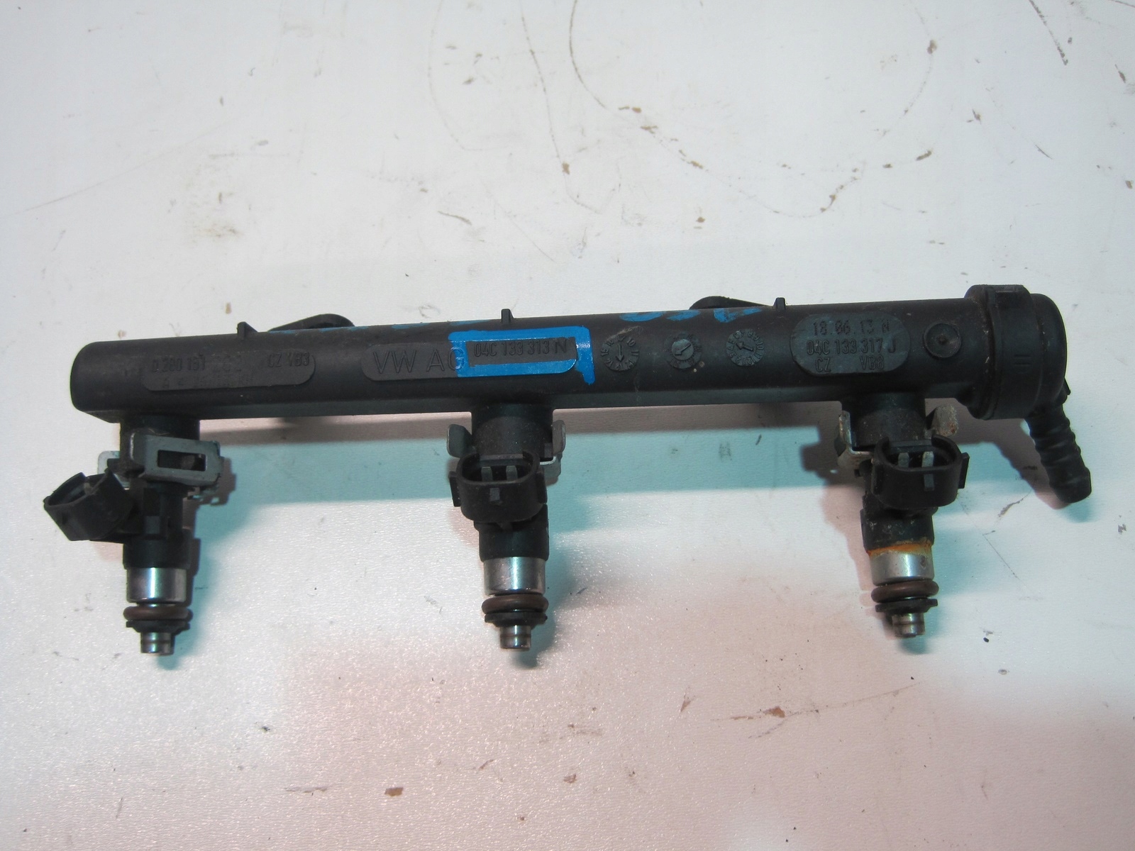 Rampe injection VW AUDI 04C133313N