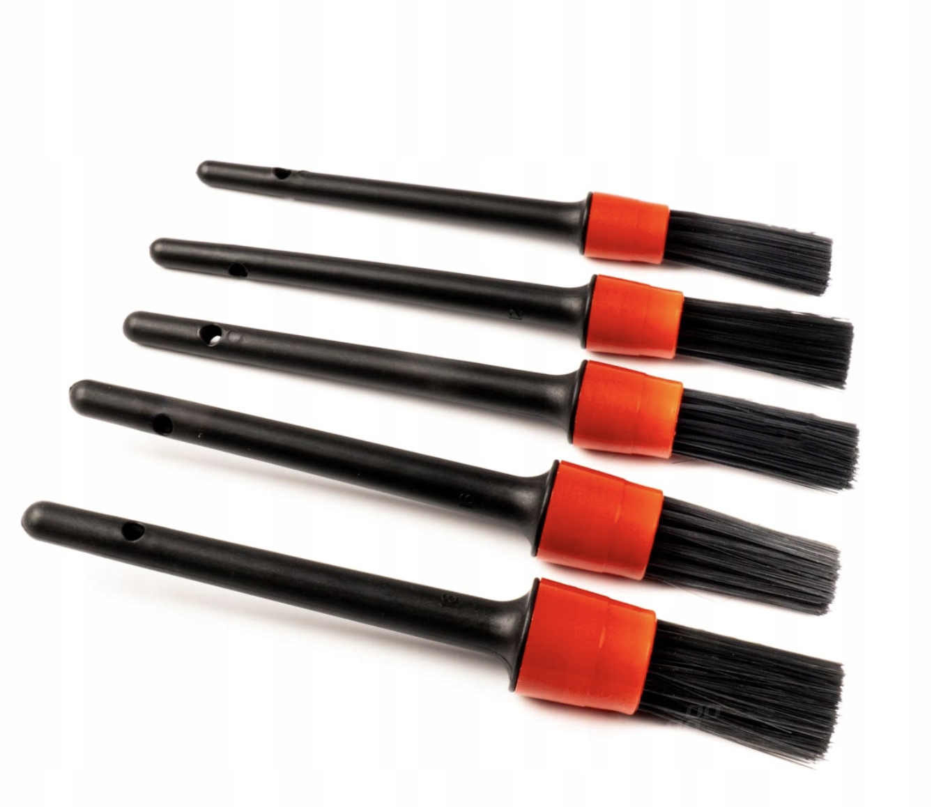 ZESTAW DETAILINGOWY DO CZYSZCZENIA SAMOCHODU Producent Amio