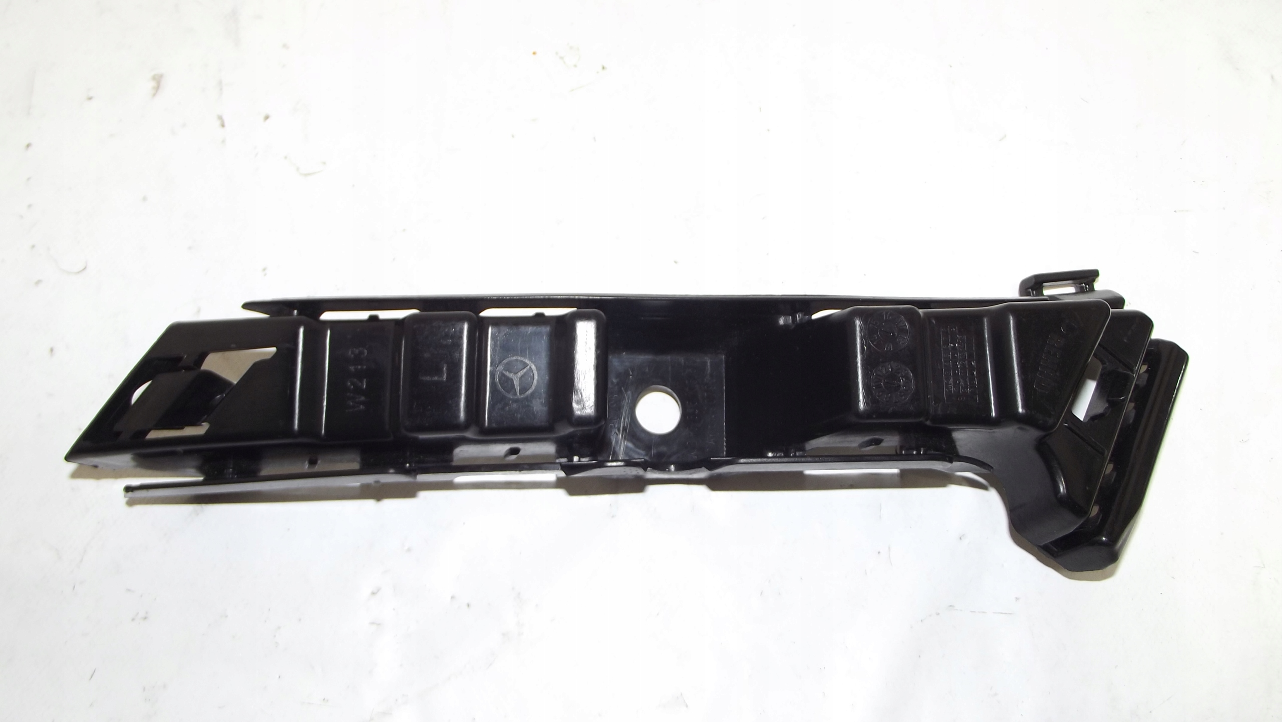 Mercedes E Klasa W213 bumper bracket left rear part A2138850365