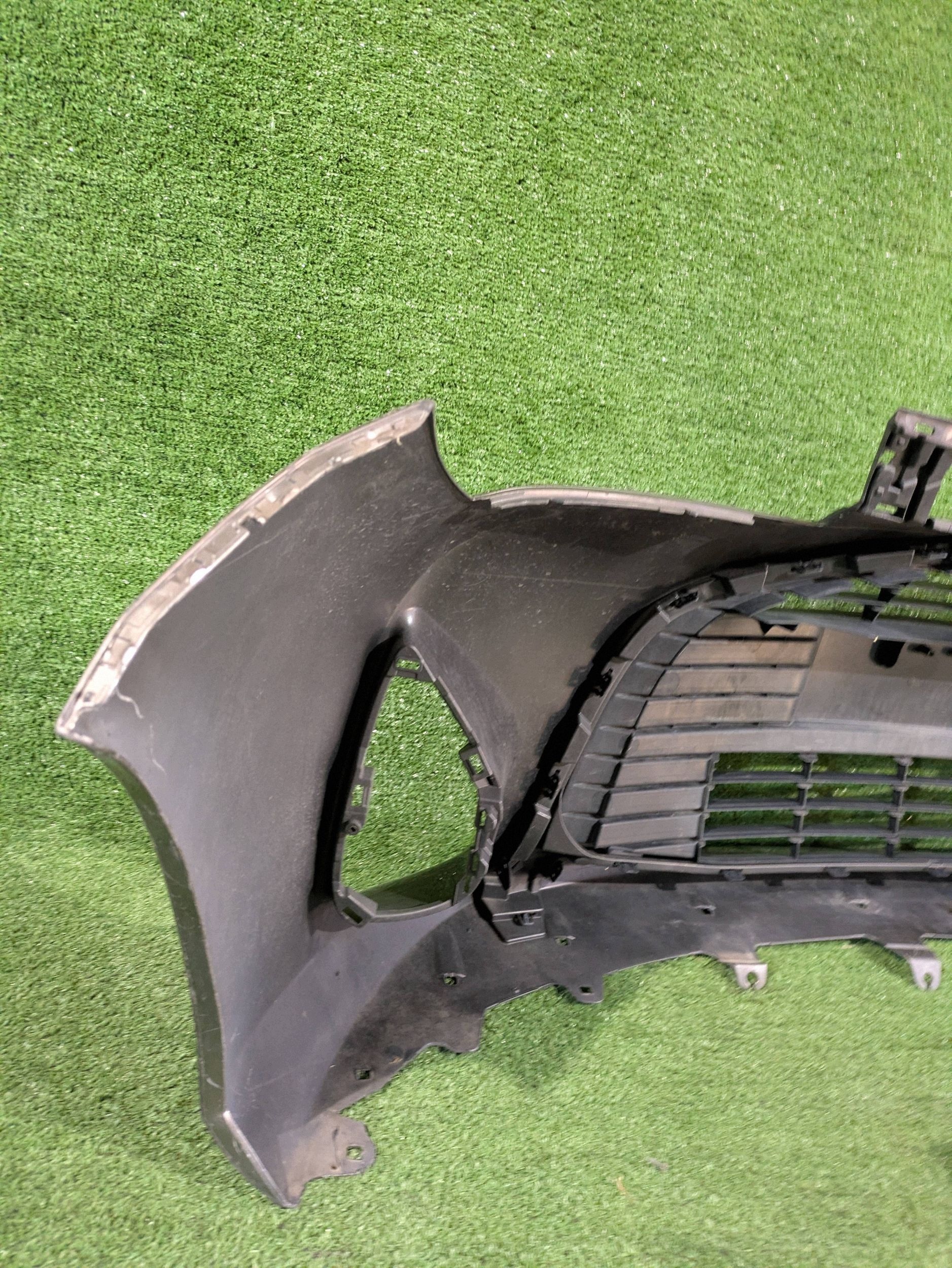 front bumper front TOYOTA YARIS III 14-17 NR.Z9798