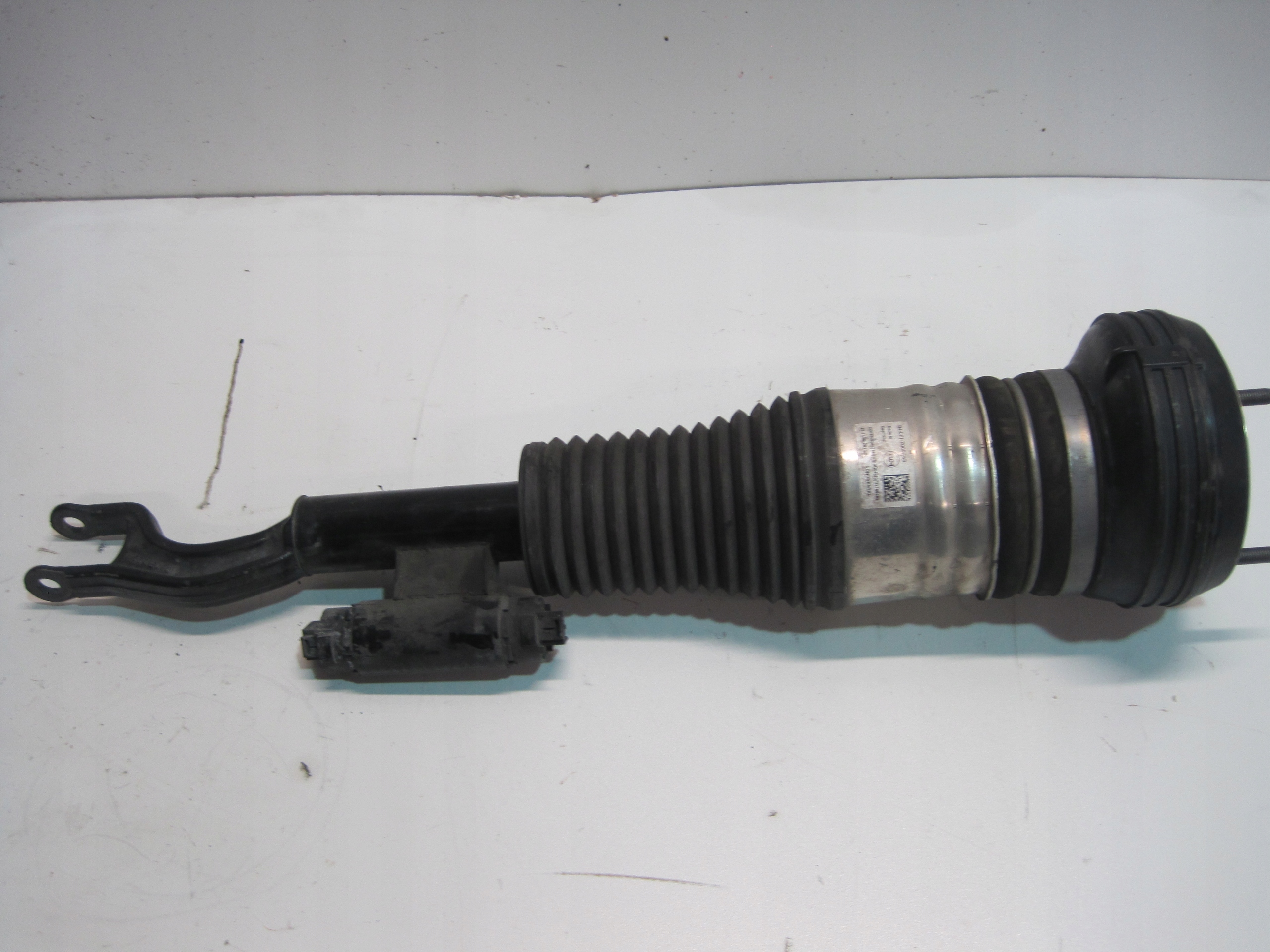 shock absorber left MERCEDES S KLASA 223 4X4 4MATIC