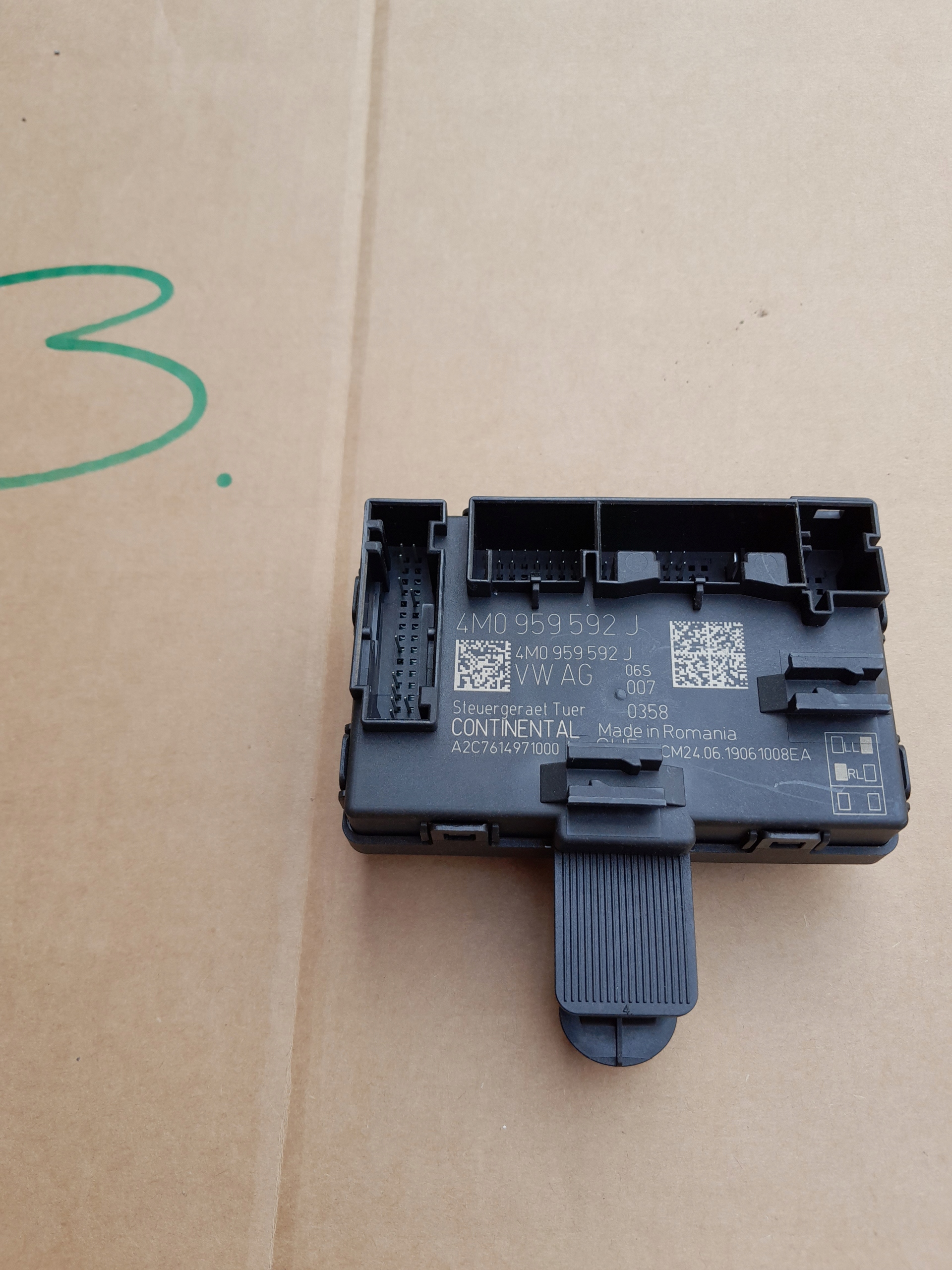 AUDI E-TRON Q7 драйвер модуль двери 4M0959592J