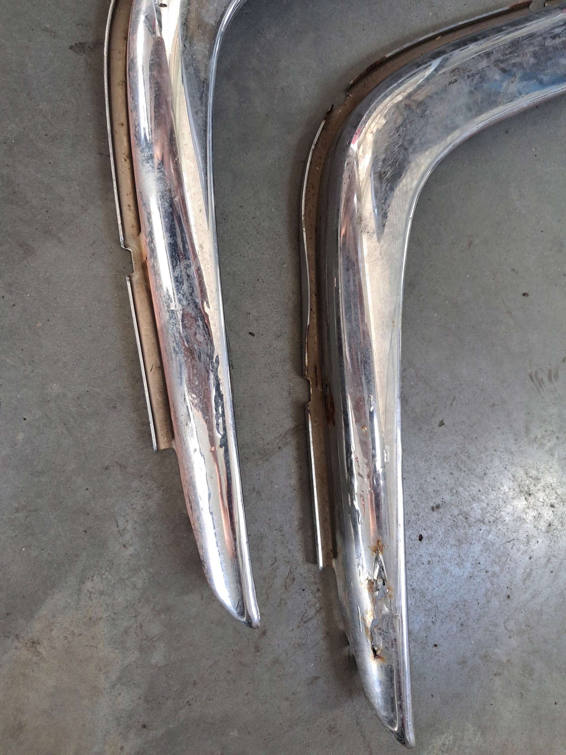 CHROM DER STOSSSTANGE RECHTS MERCEDES 107 1078850901